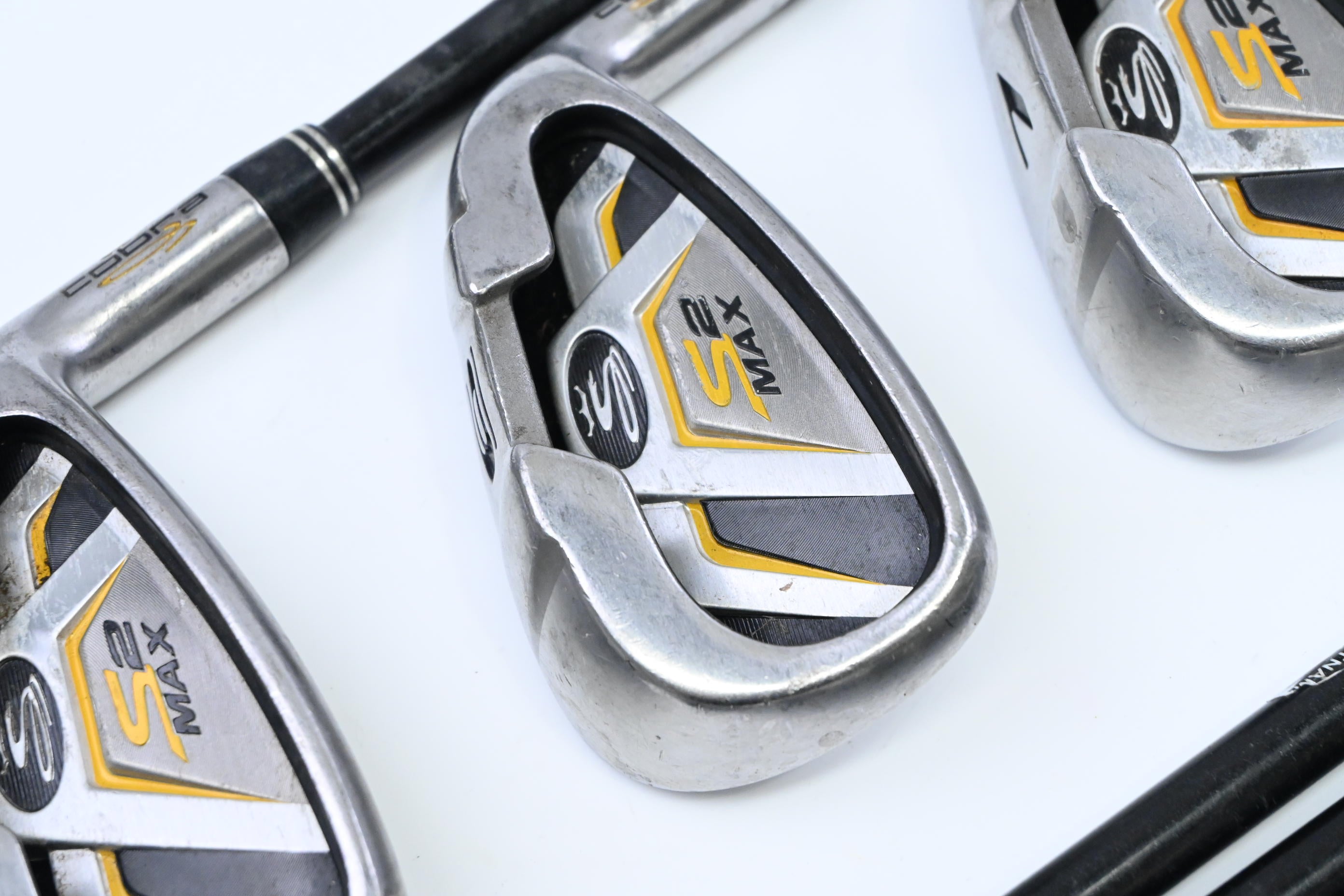 Cobra S2 Max Irons / 5-PW+SW / Regular Flex Aldila DVS 60 Shafts