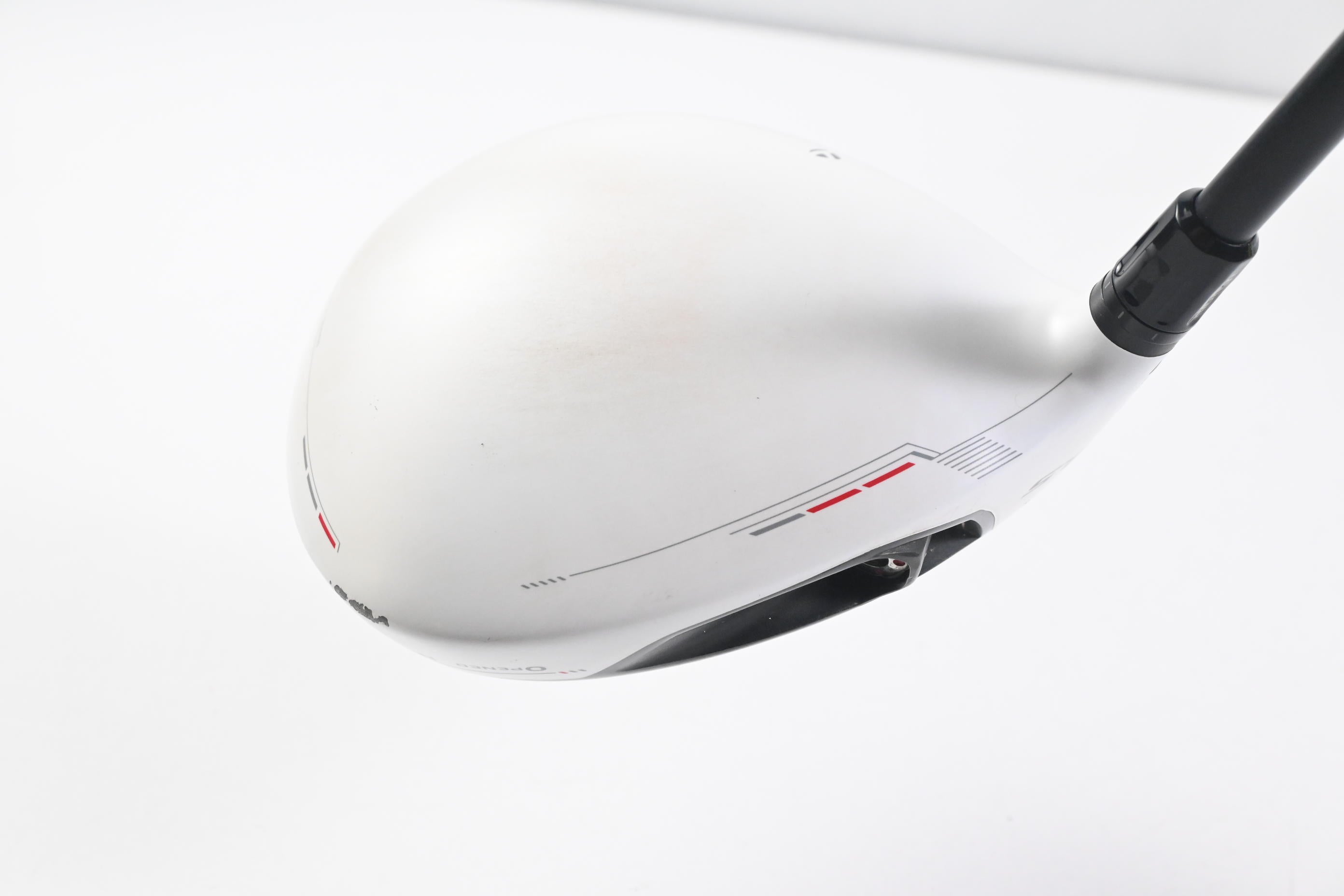 Left Hand Taylormade R11 Driver / 10.5 Degree / Regular Flex Fujikura Blur 60