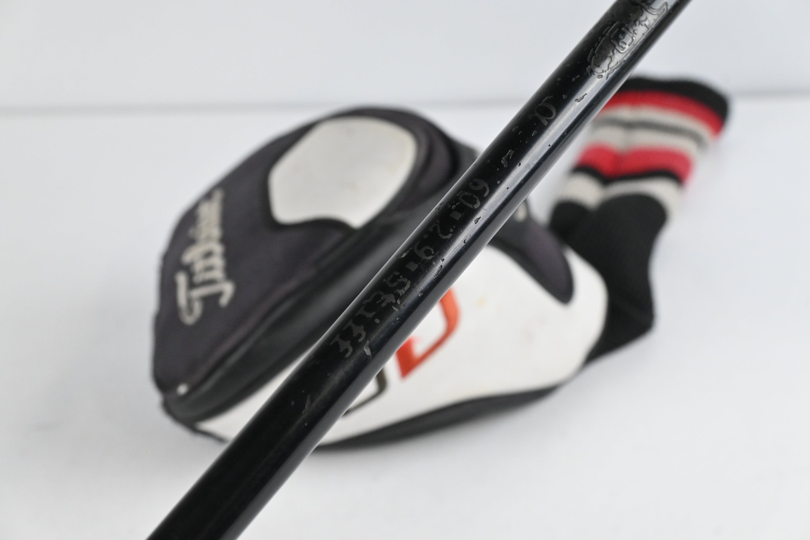 Titleist 910 D3 Driver / 9.5 Degree / Stiff Flex Aldila RIP 60 Shaft