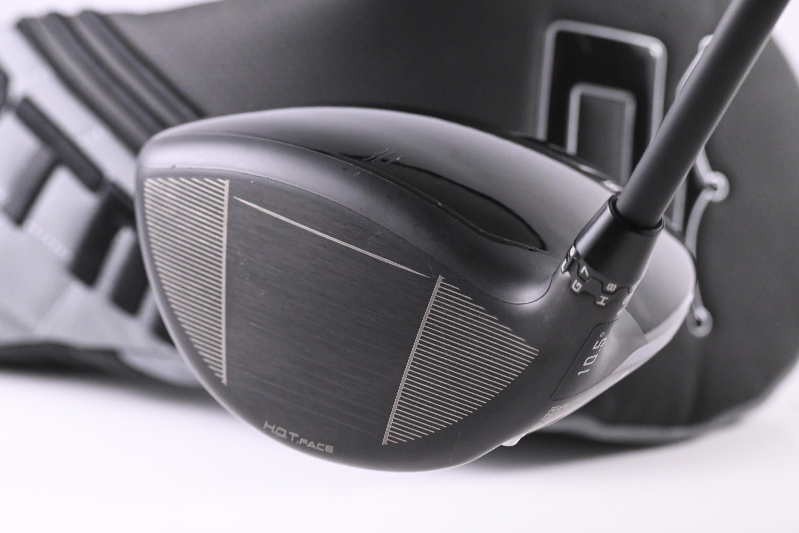 Cobra OPTM MAX-D Driver / 10.5 Degree / Regular Flex Kai'li Red DarkWave 50