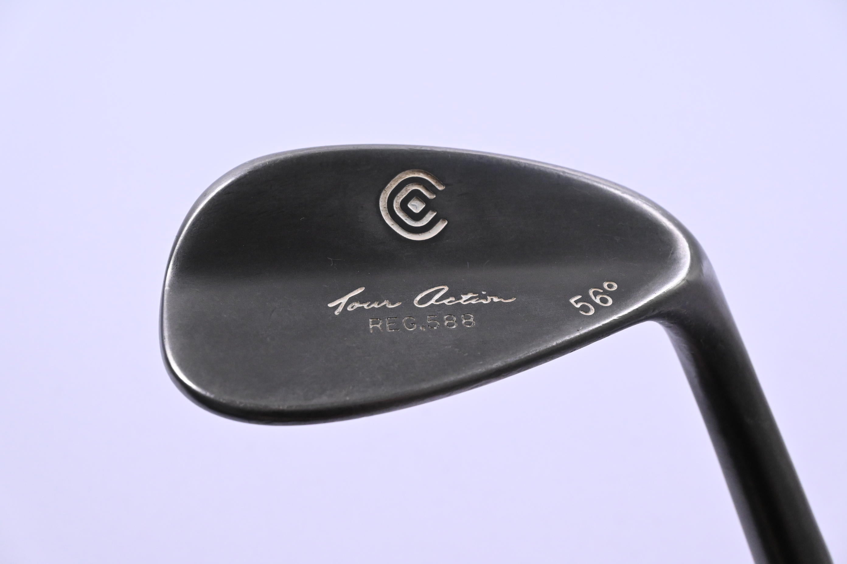Cleveland 588 Tour Action Sand Wedge / 56 Degree / Wedge Flex Dynamic Gold Shaft