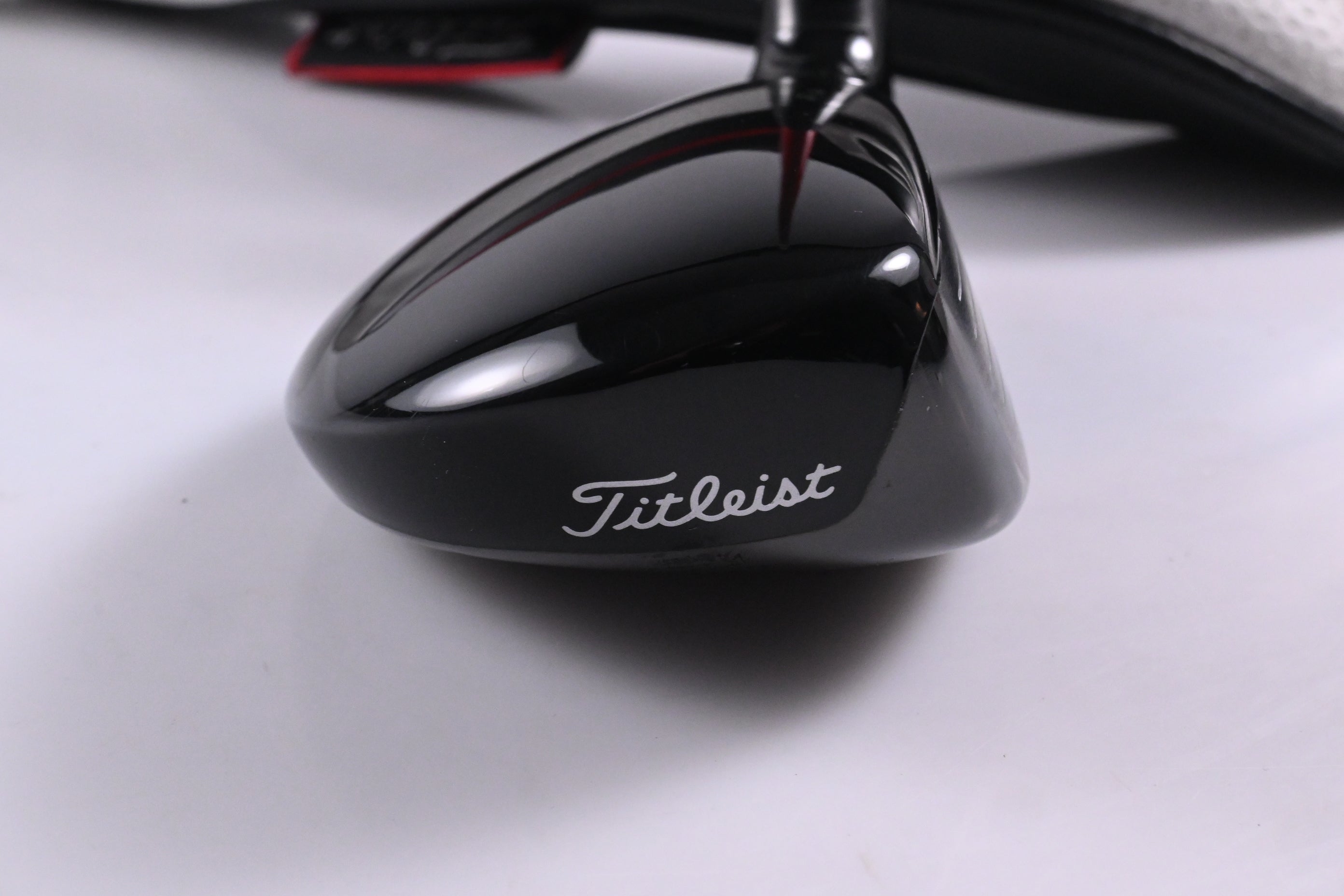Titleist GT2 #4 Hybrid / 21 Degree / Regular Flex Project X Denali Red 60 Shaft