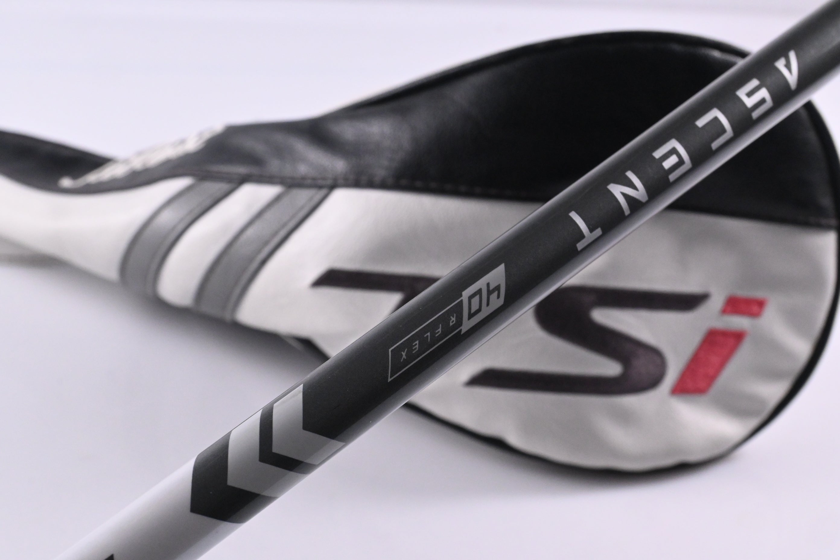 Titleist TSi1 Driver / 10 Degree / Regular Flex Aldila Ascent White 40 Shaft
