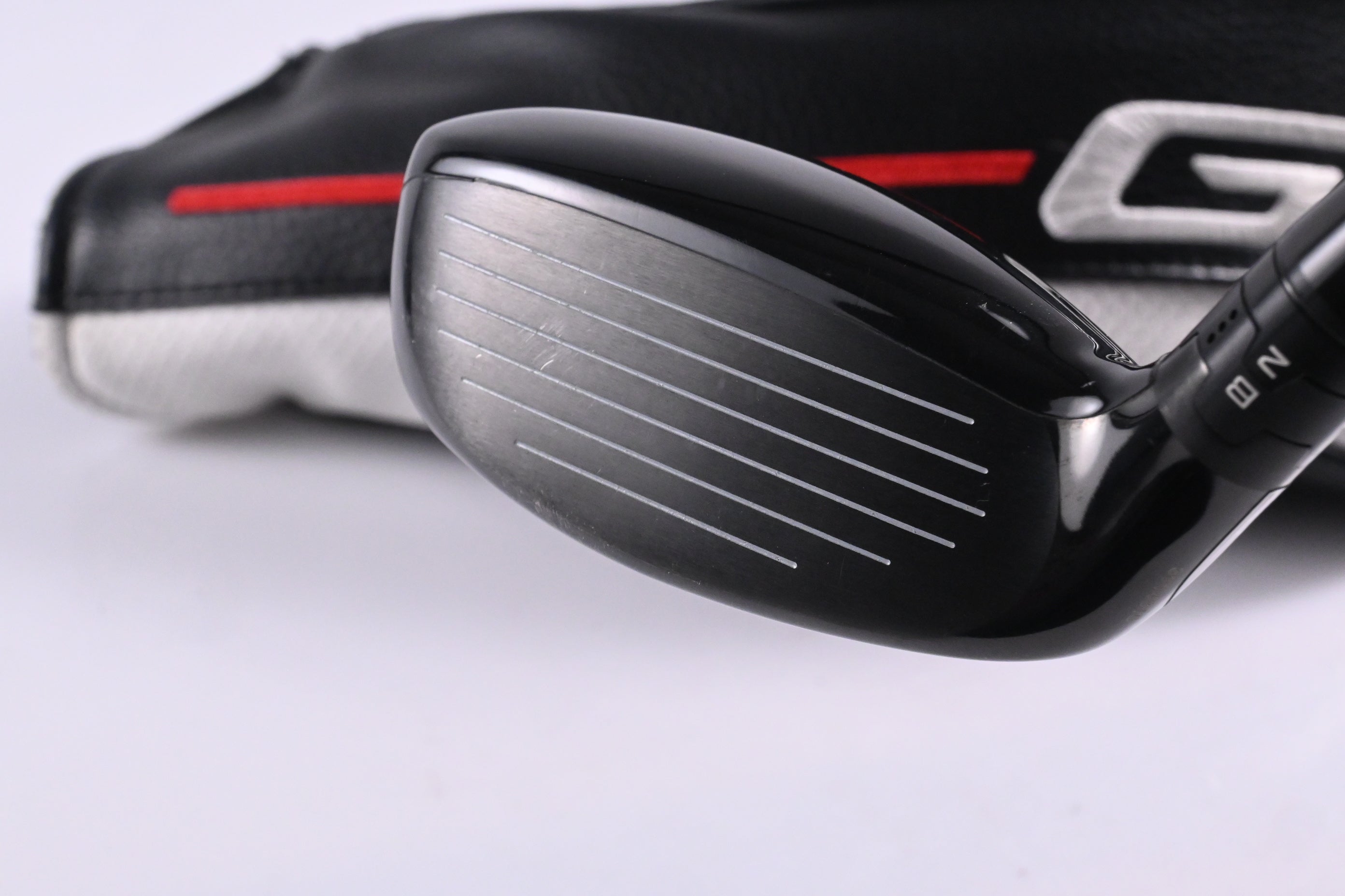 Titleist GT2 #4 Hybrid / 21 Degree / Regular Flex Project X Denali Red 60 Shaft