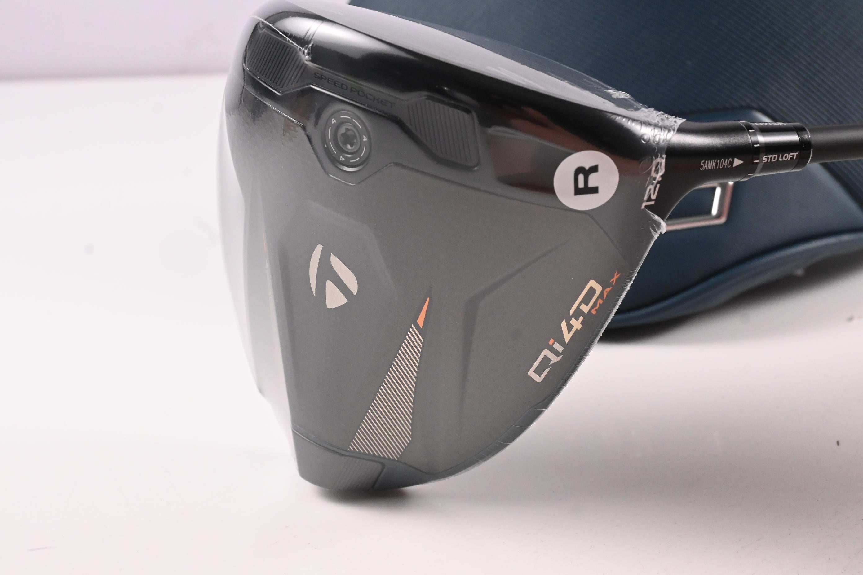 Taylormade Qi4D Max Driver / 12 Degree / Regular Flex Reax Blue 50 Shaft