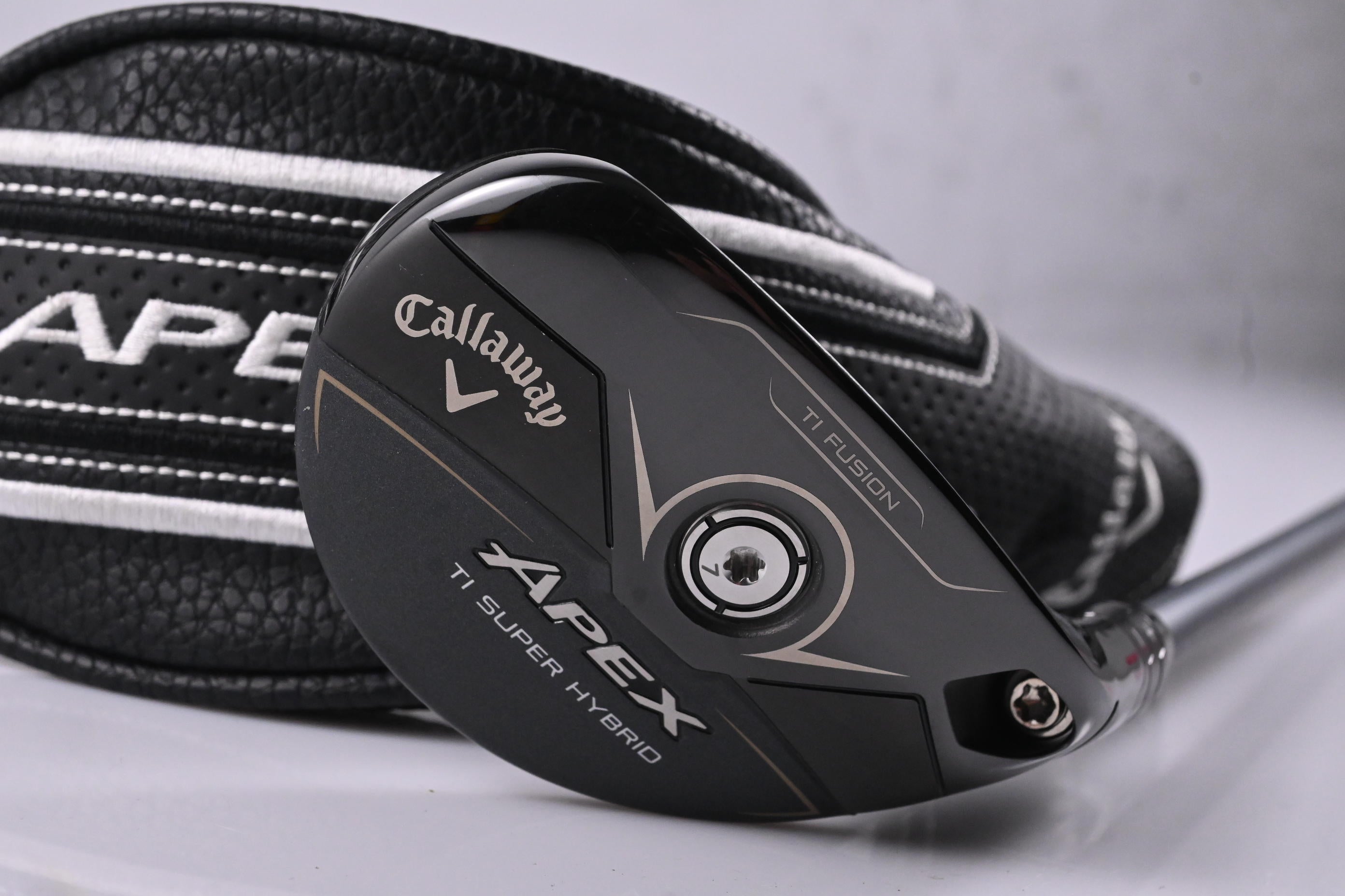 Callaway Apex Ti Super #4 Hybrid / 21 Degree / Stiff Flex Denali Frost Silver 70