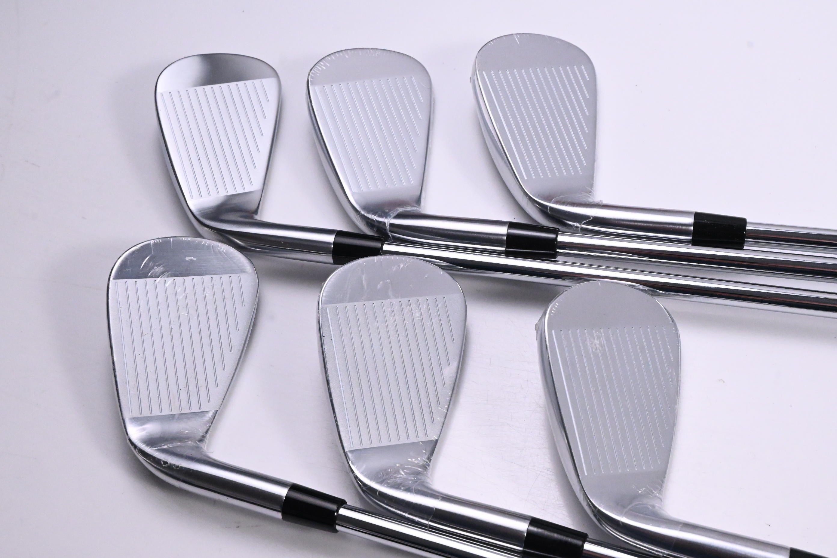 Callaway Quantum Max Irons / 5-PW / Regular Flex KBS MAX 90 Shafts