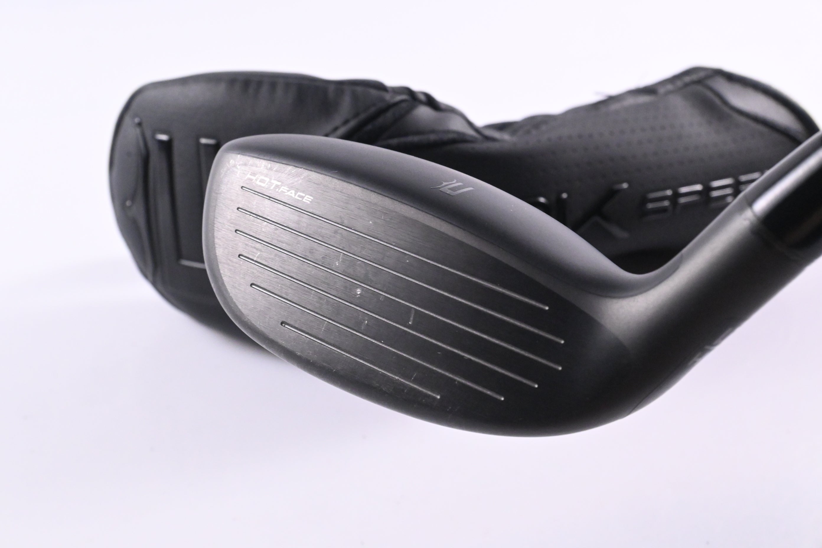 Cobra Darkspeed #4 Hybrid / 21 Degree / X-Flex Mitsubishi MMT Black 80 Shaft
