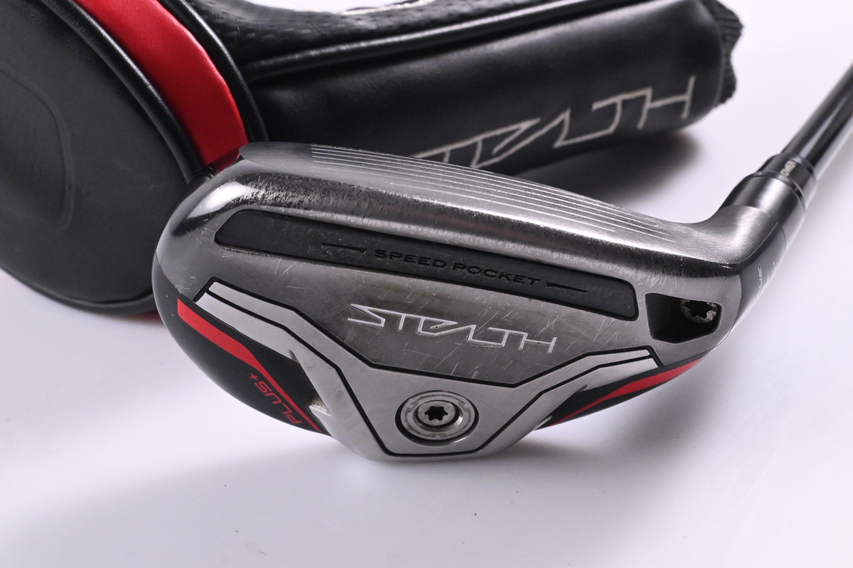 Taylormade Stealth Plus #4 Hybrid / 22 Degree / Stiff Flex HZRDUS RDX Smoke Red