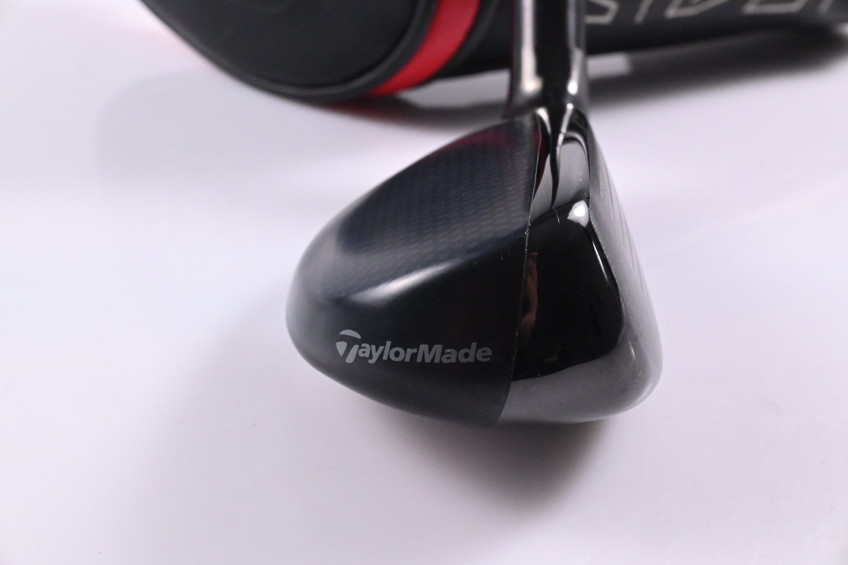 Taylormade Stealth Plus #4 Hybrid / 22 Degree / Stiff Flex HZRDUS RDX Smoke Red