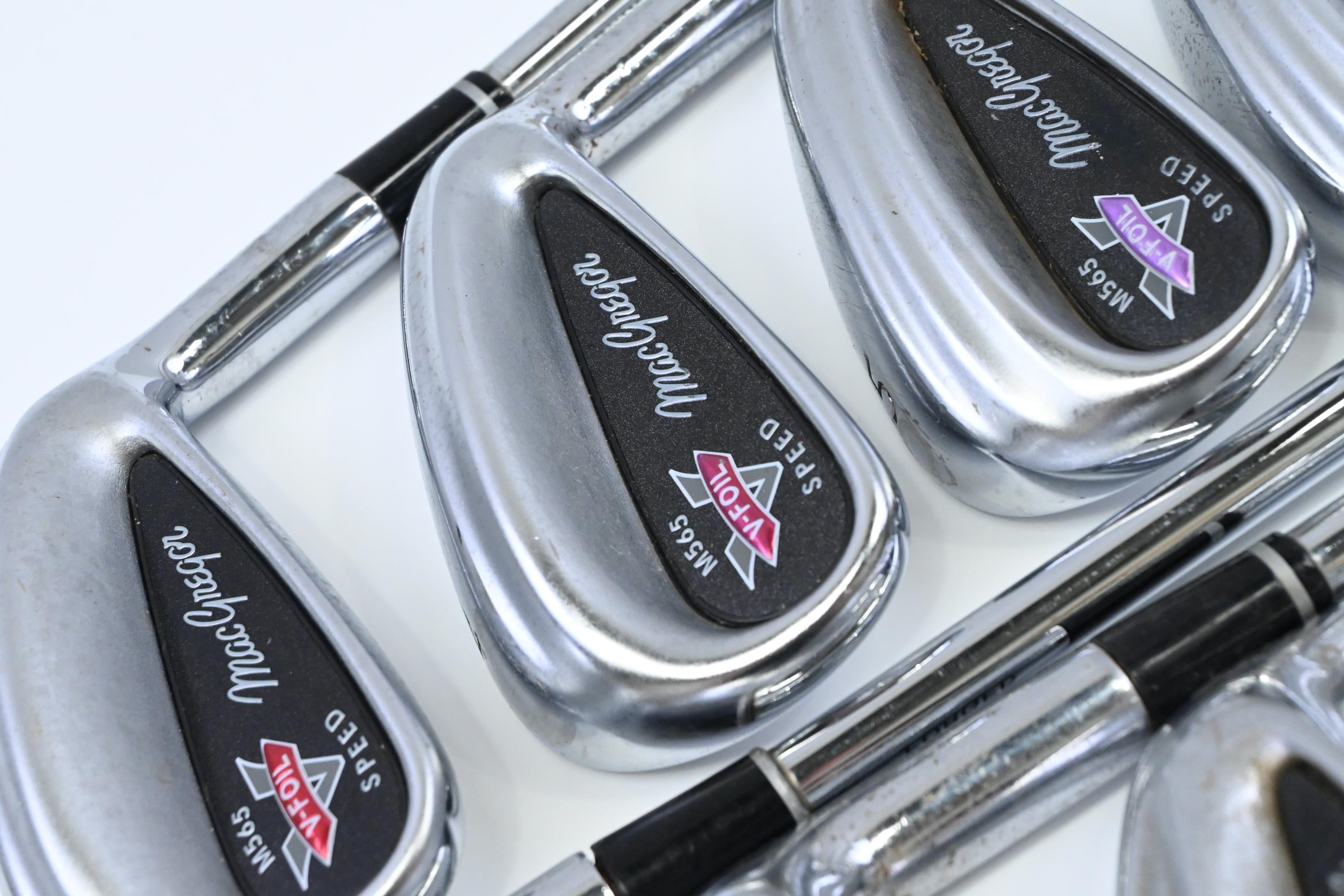 MacGregor M565 V-Foil Irons / 3-PW+GW / Stiff Flex Flighted Lite Rifle Shafts