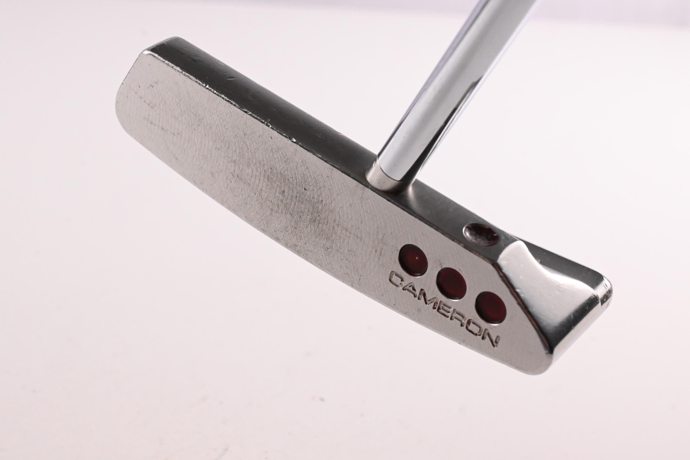 Scotty Cameron Studio Select Newport 2.5 Putter / 33 Inch