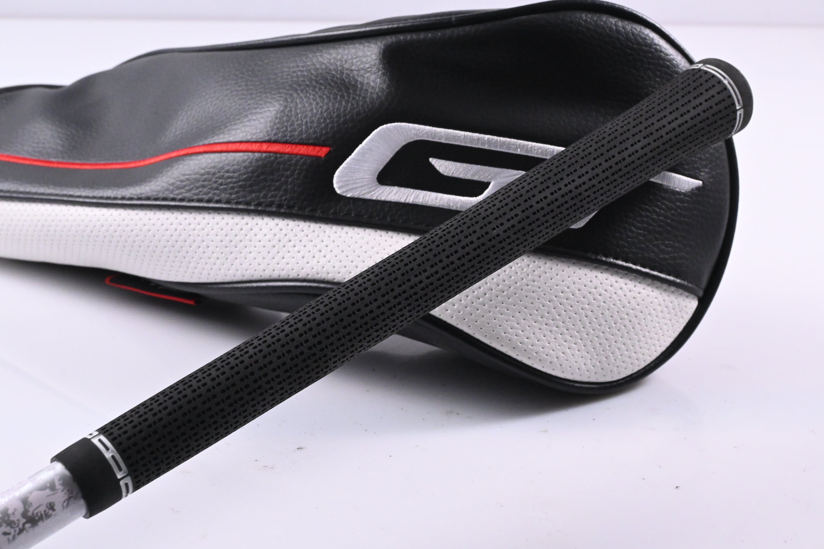 Titleist GT2 Driver / 10 Degree / Stiff Flex Project X Denali Red 50 Shaft