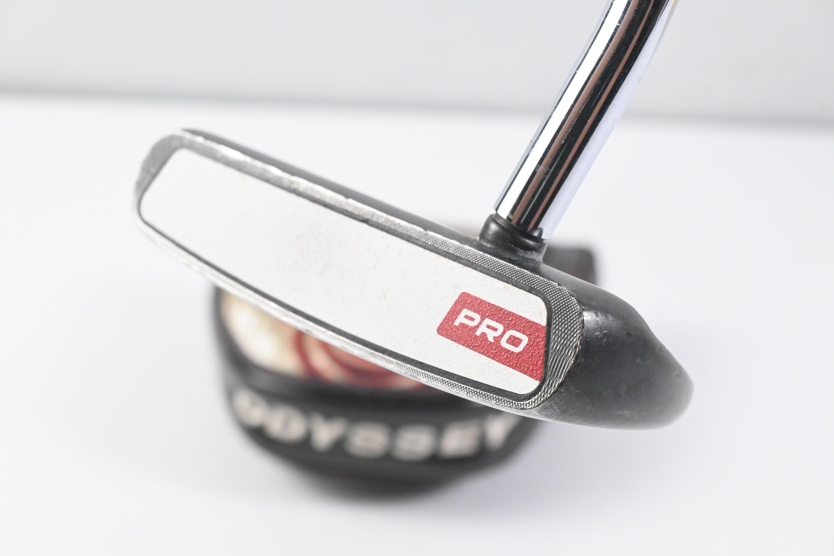 Odyssey White Hot Pro V-Line Putter / 34 Inch