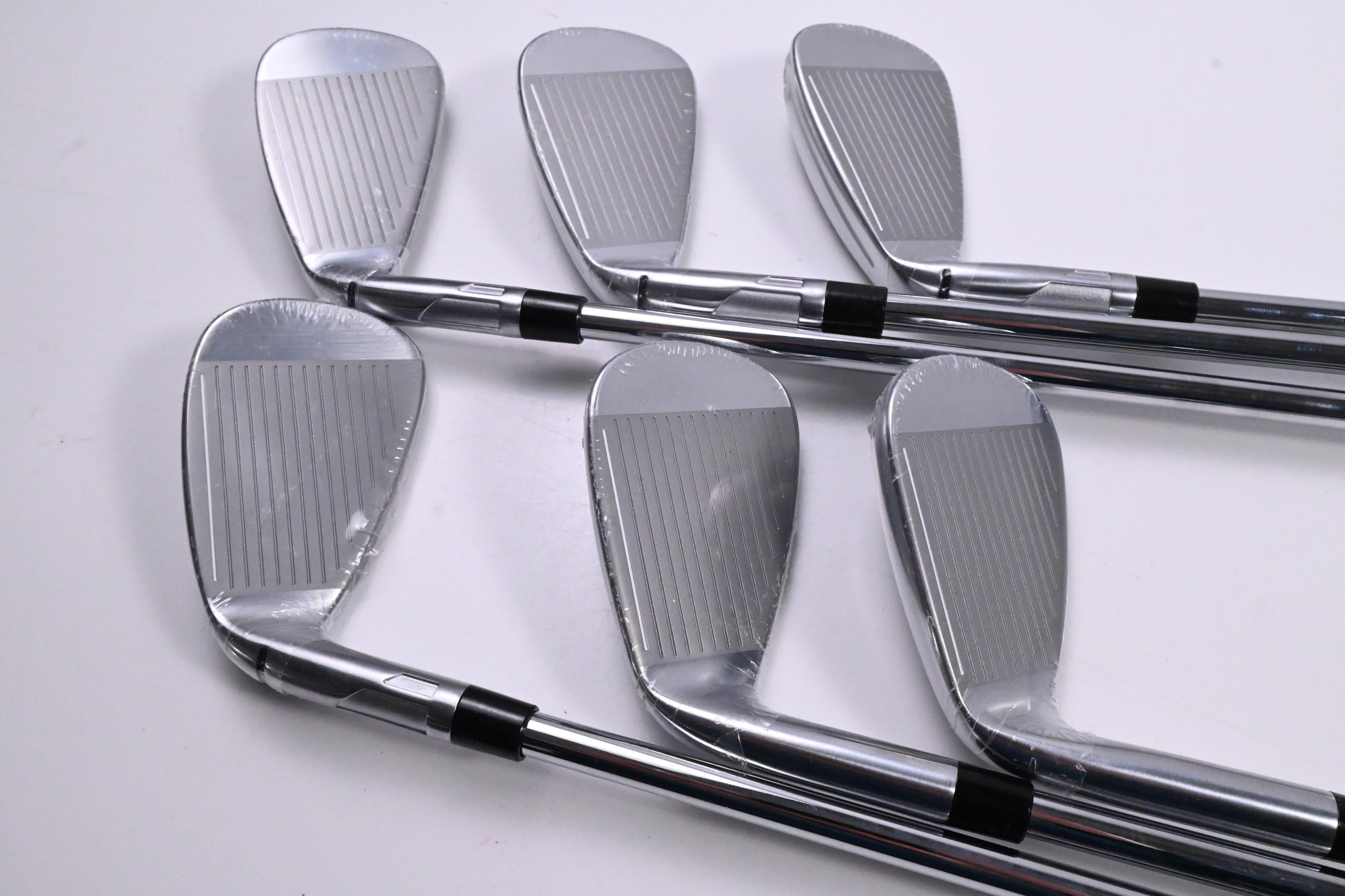 Taylormade Qi Max Irons / 5-PW / Regular Flex KBS MAX MT 85 Shafts