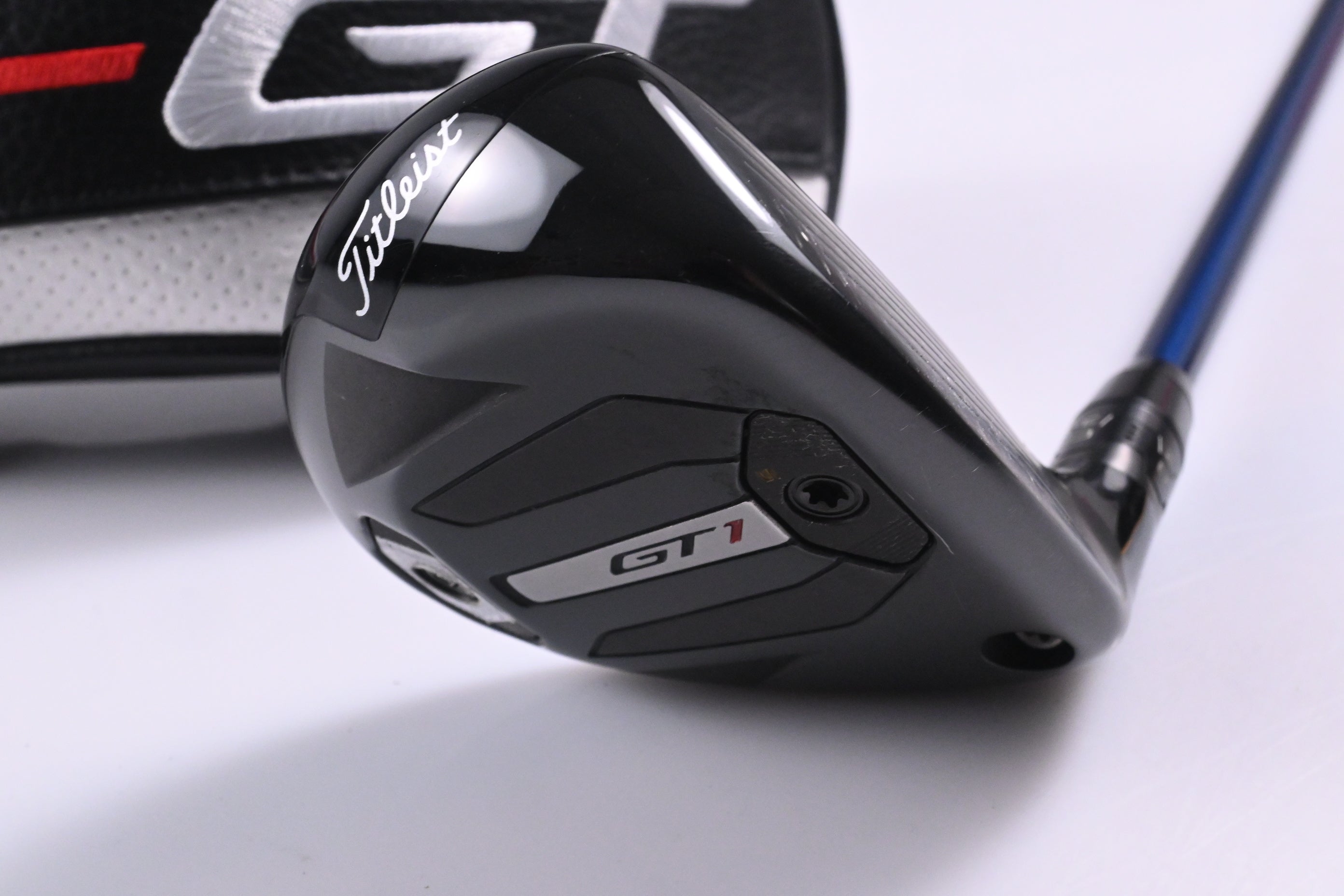 Titleist GT1 #6 Hybrid / 26 Degree / Regular Flex Graphite Design Tour AD HY-85