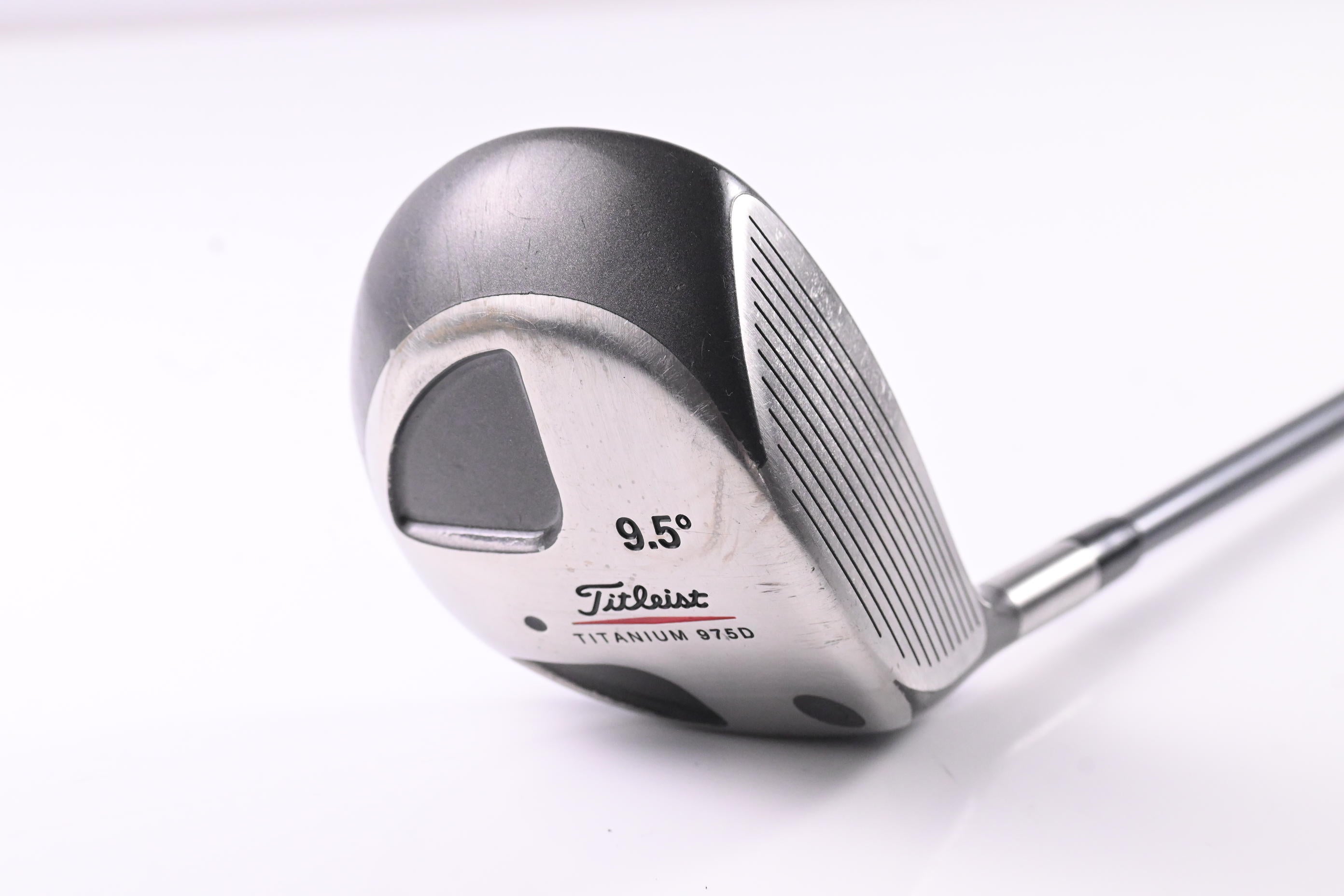 Titleist 975 D Driver / 9.5 Degree / Regular Flex Ultralite 65 Shaft