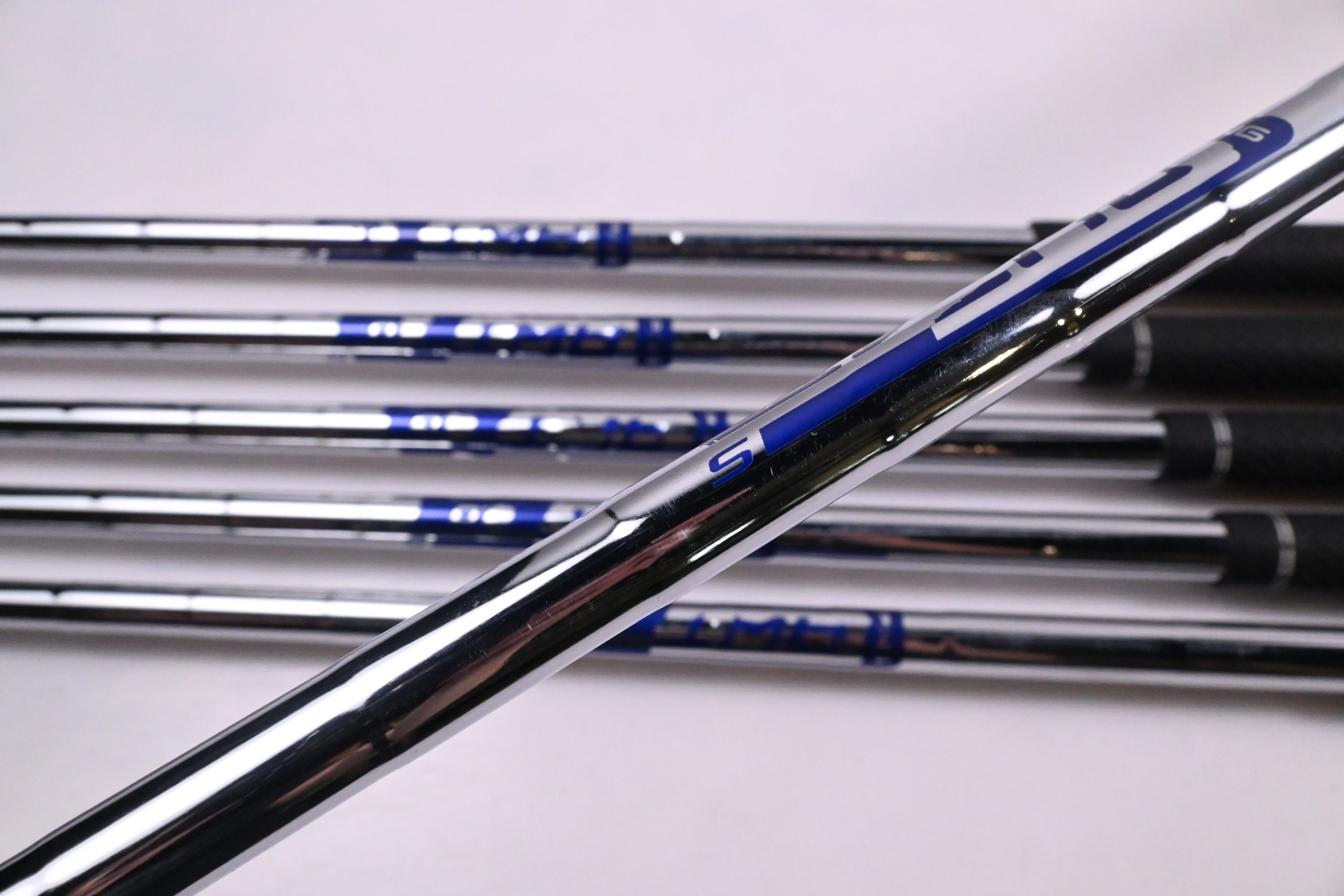Ping G400 Irons / 5-PW / Green Dot / Stiff Flex Ping AWT 2.0 Shafts