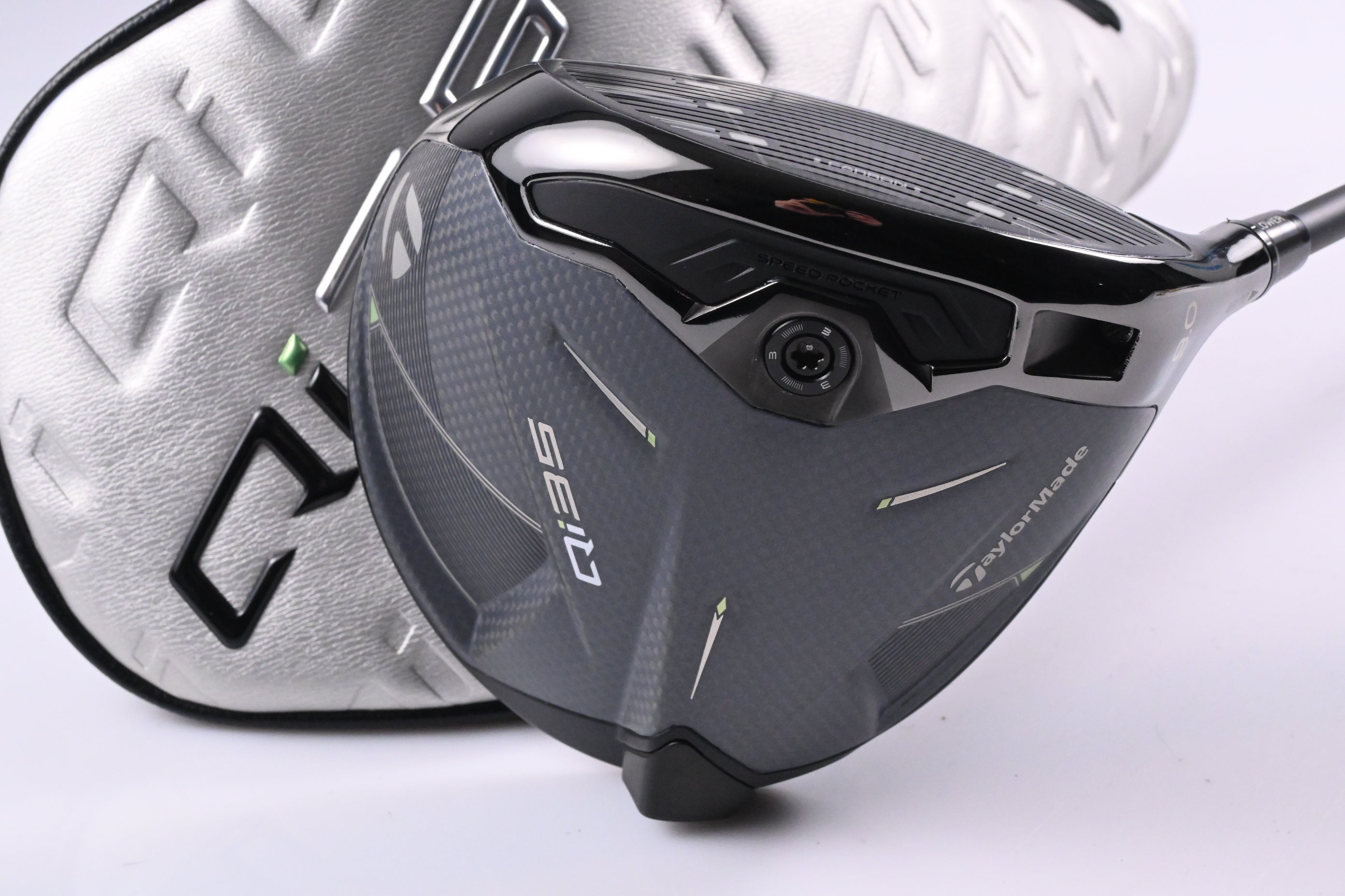 Taylormade Qi35 Driver / 9 Degree / Stiff Flex Kai'li White Dark Waves 60 Shaft