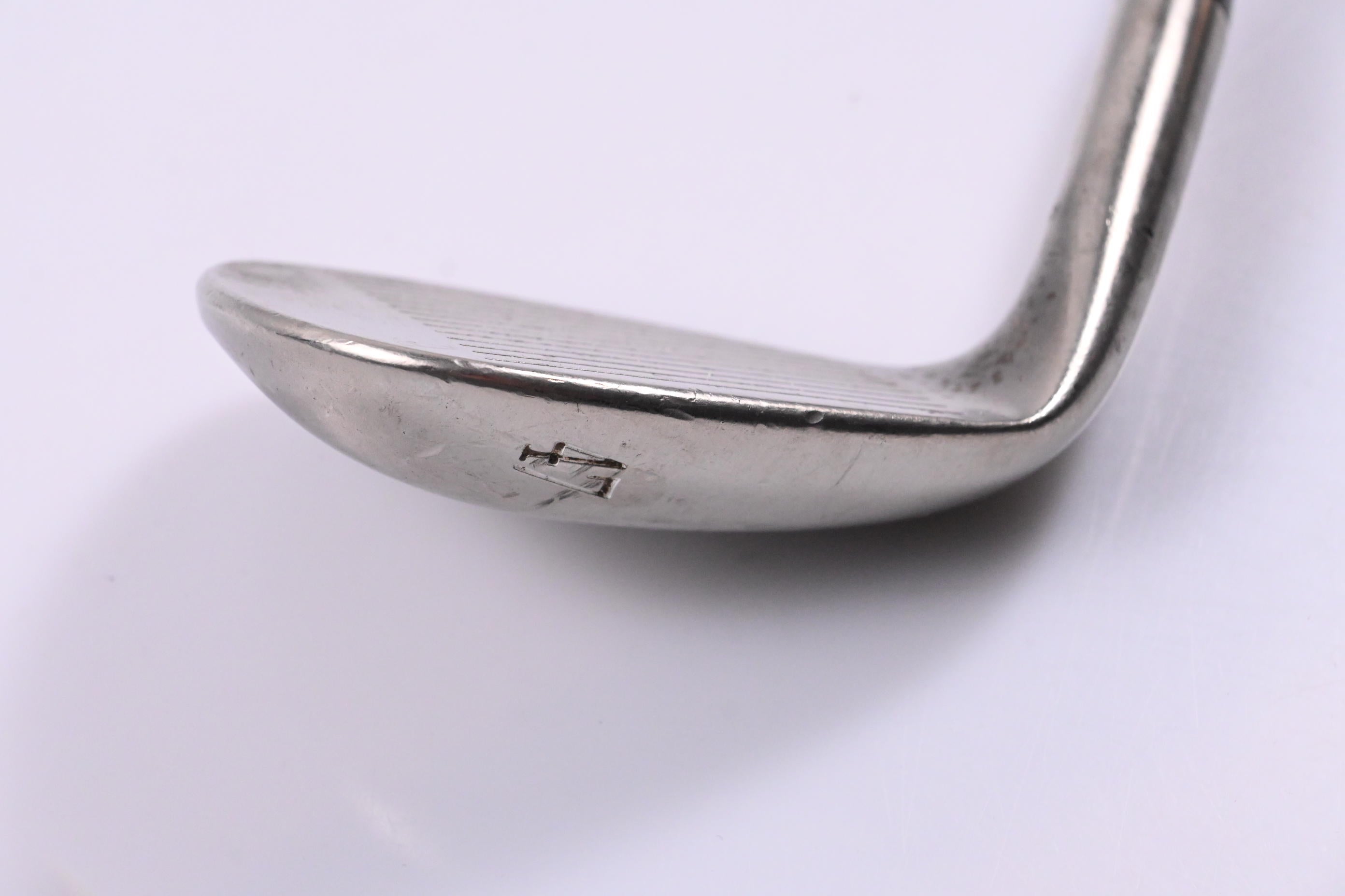 Mizuno MP T Series Pitching Wedge / 47 Degree / Stiff Flex Dynamic Gold S300