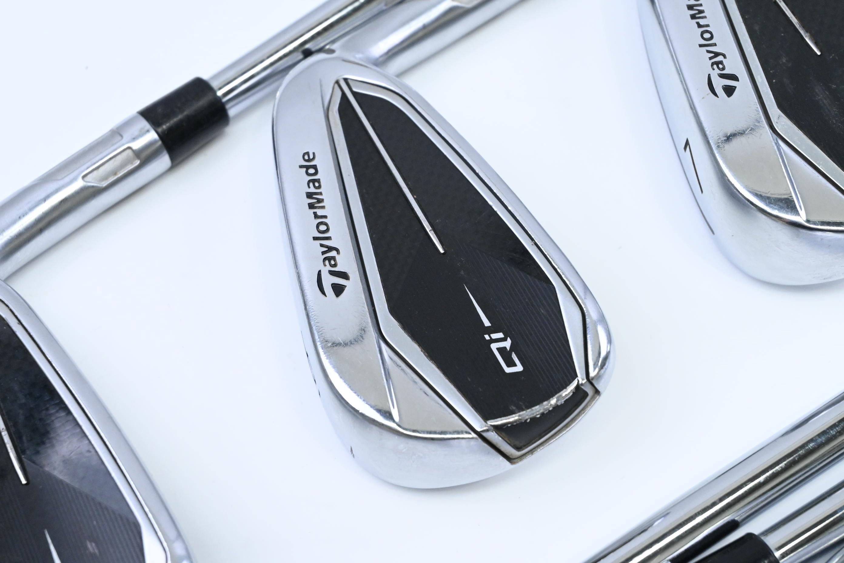 Taylormade Qi Irons / 5-PW+AW / Stiff Flex Dynamic Gold 105 S300 Shafts