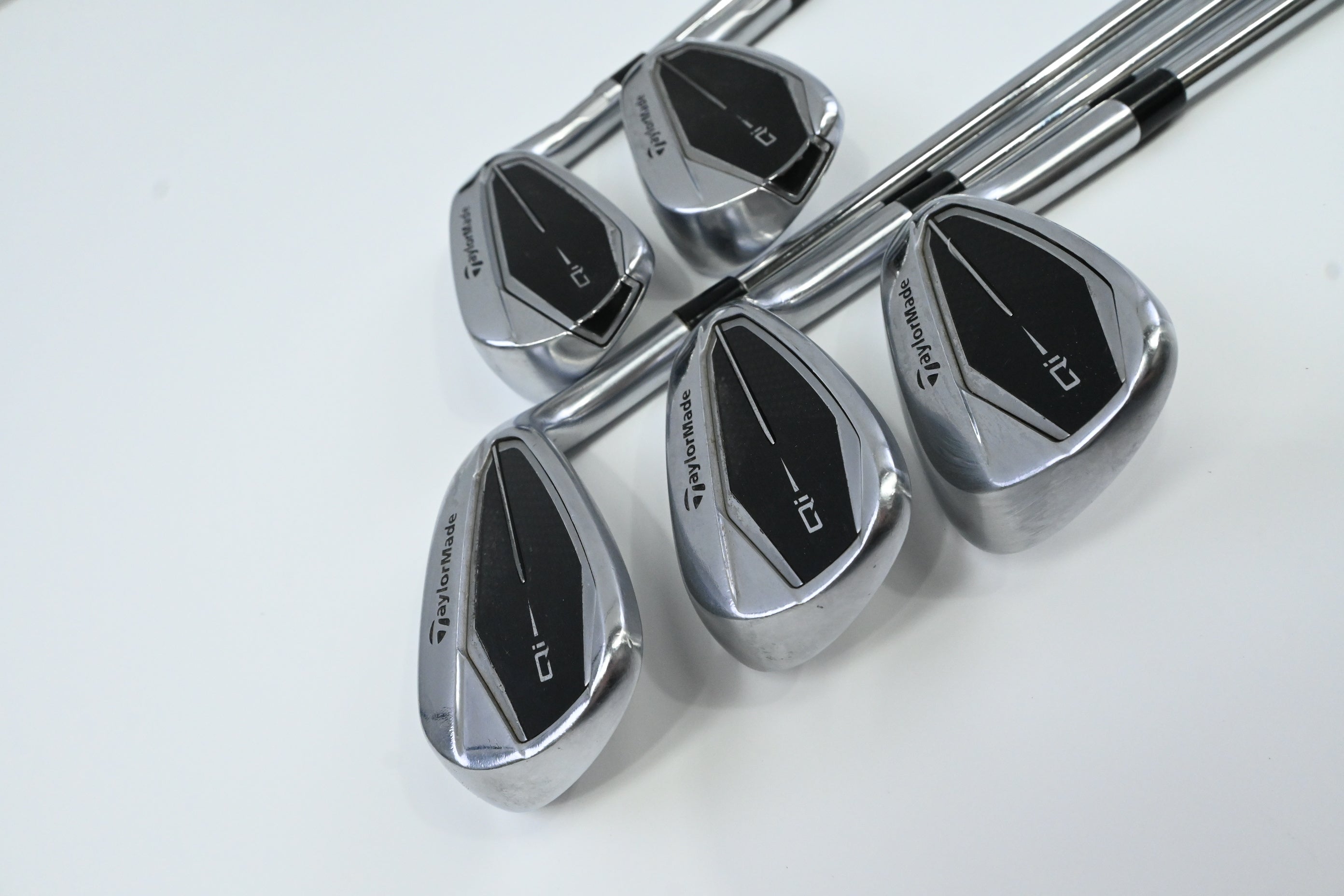 Taylormade Qi Irons / 7-PW+AW / Regular Flex KBS Tour Lite Shafts
