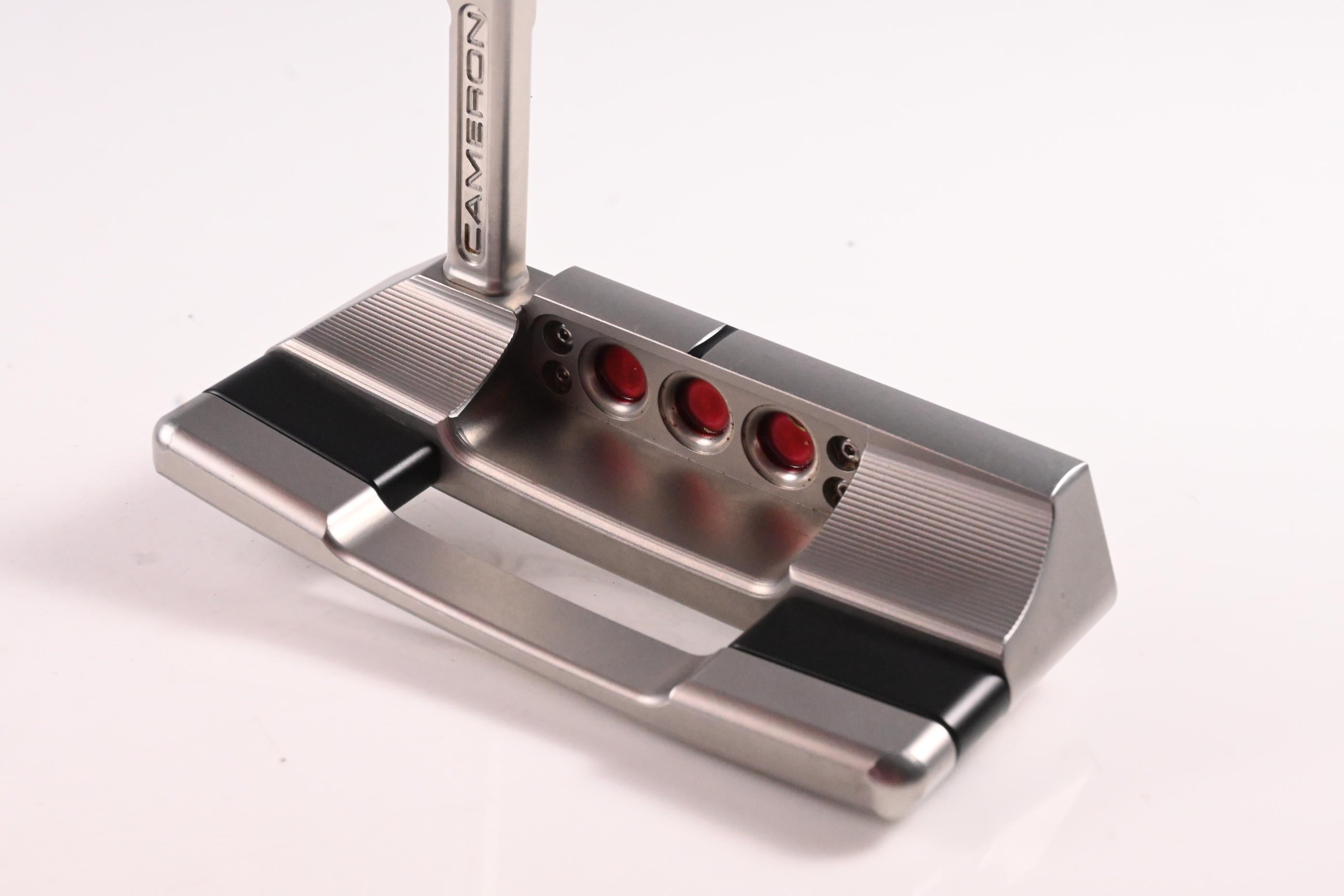 Scotty Cameron 2025 Studio Style Squareback 2 Putter / 33 Inch