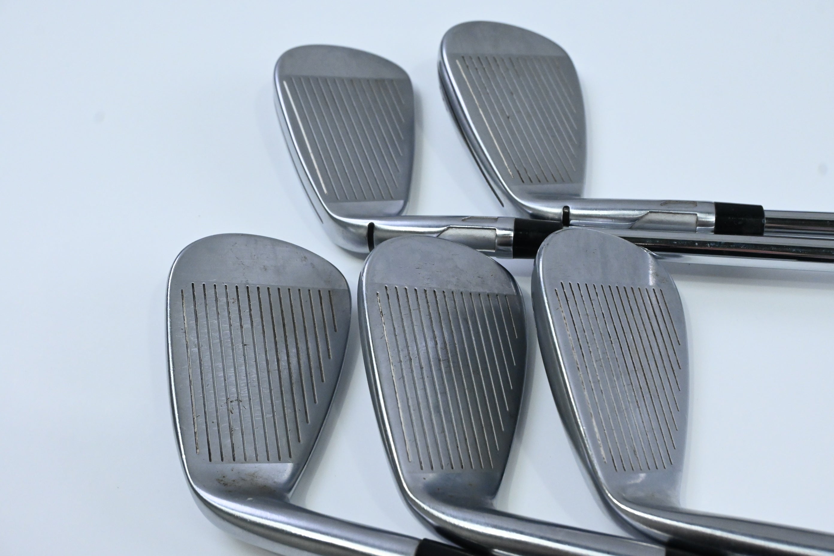 Taylormade Qi Irons / 7-PW+AW / Regular Flex KBS Tour Lite Shafts