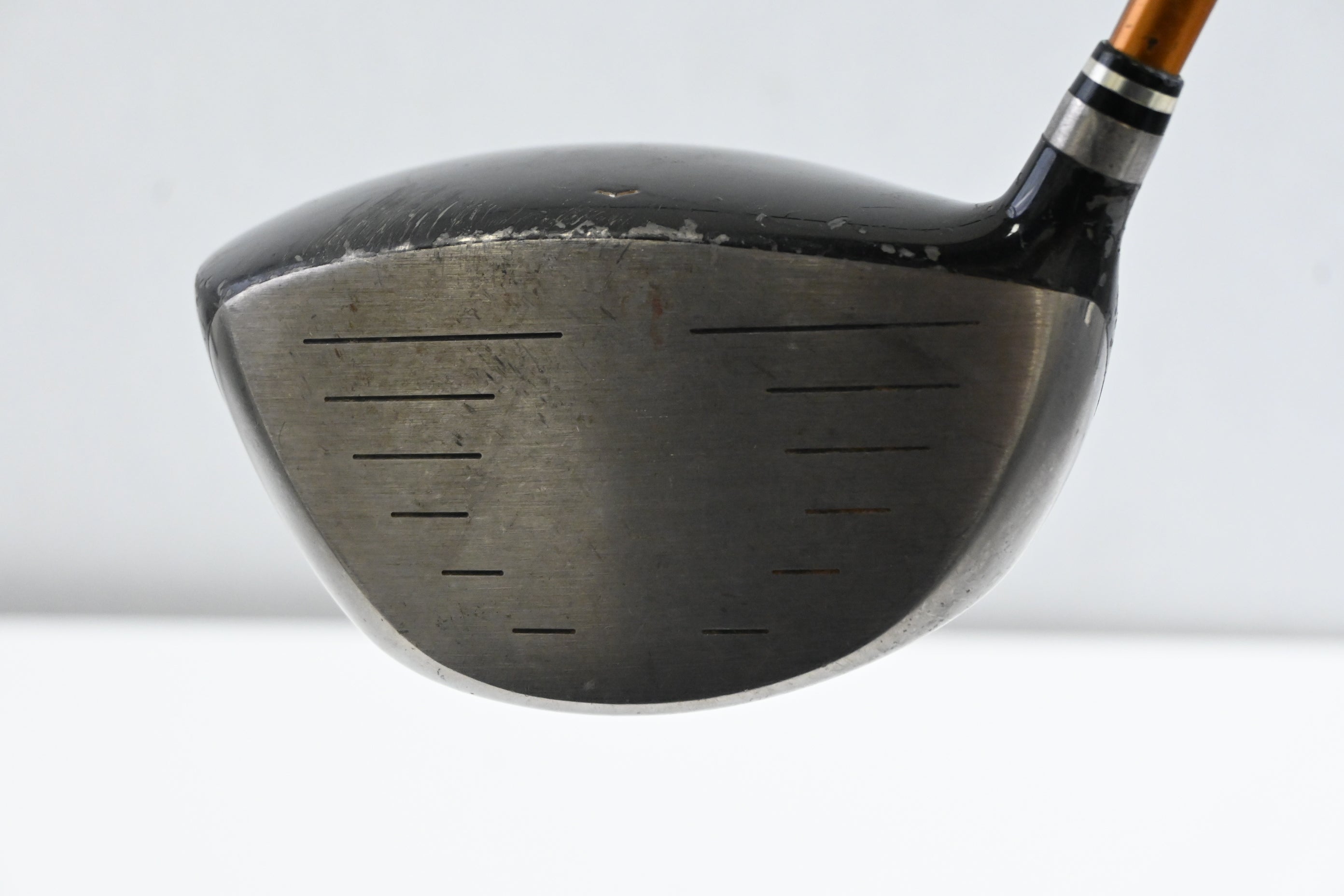 Wilson Staff Dd6 Driver / 10 Degree / Regular Flex Aldila NVS-DL 65 Shaft