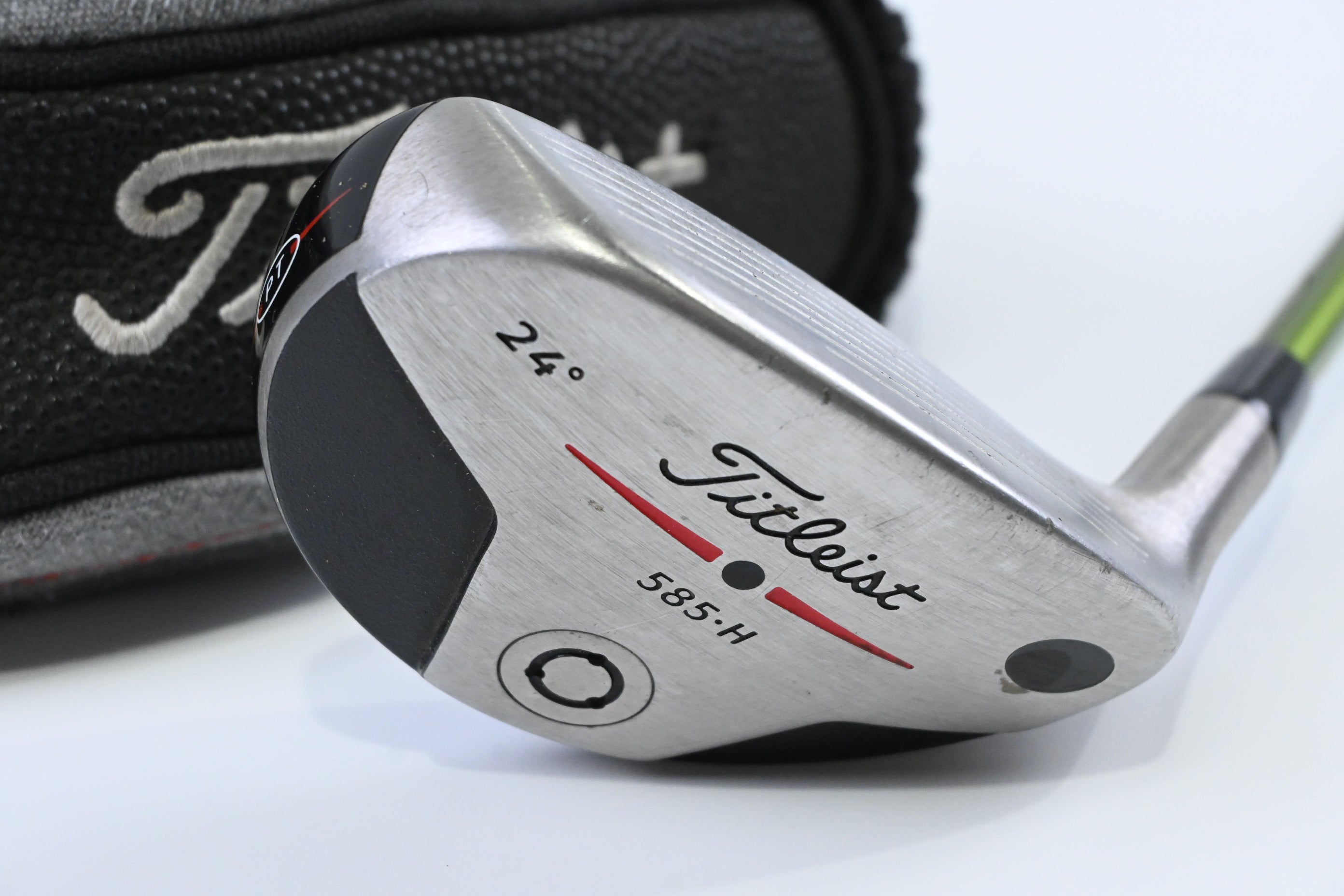 Titleist 585.H #4 Hybrid / 24 Degree / Regular Flex Aldila NV 85 Shaft