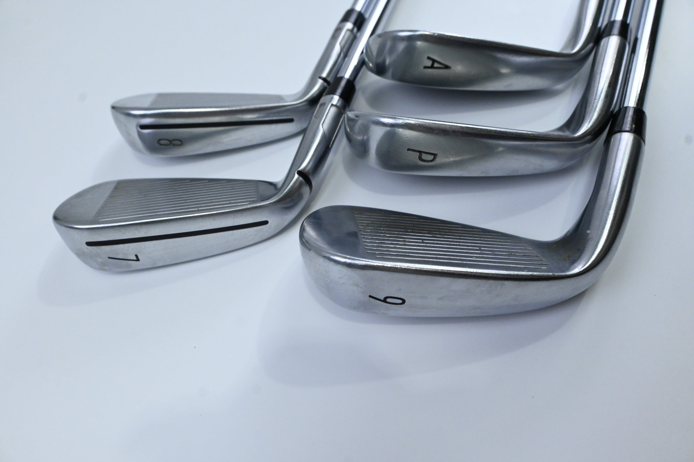 Taylormade Qi Irons / 7-PW+AW / Regular Flex KBS Tour Lite Shafts