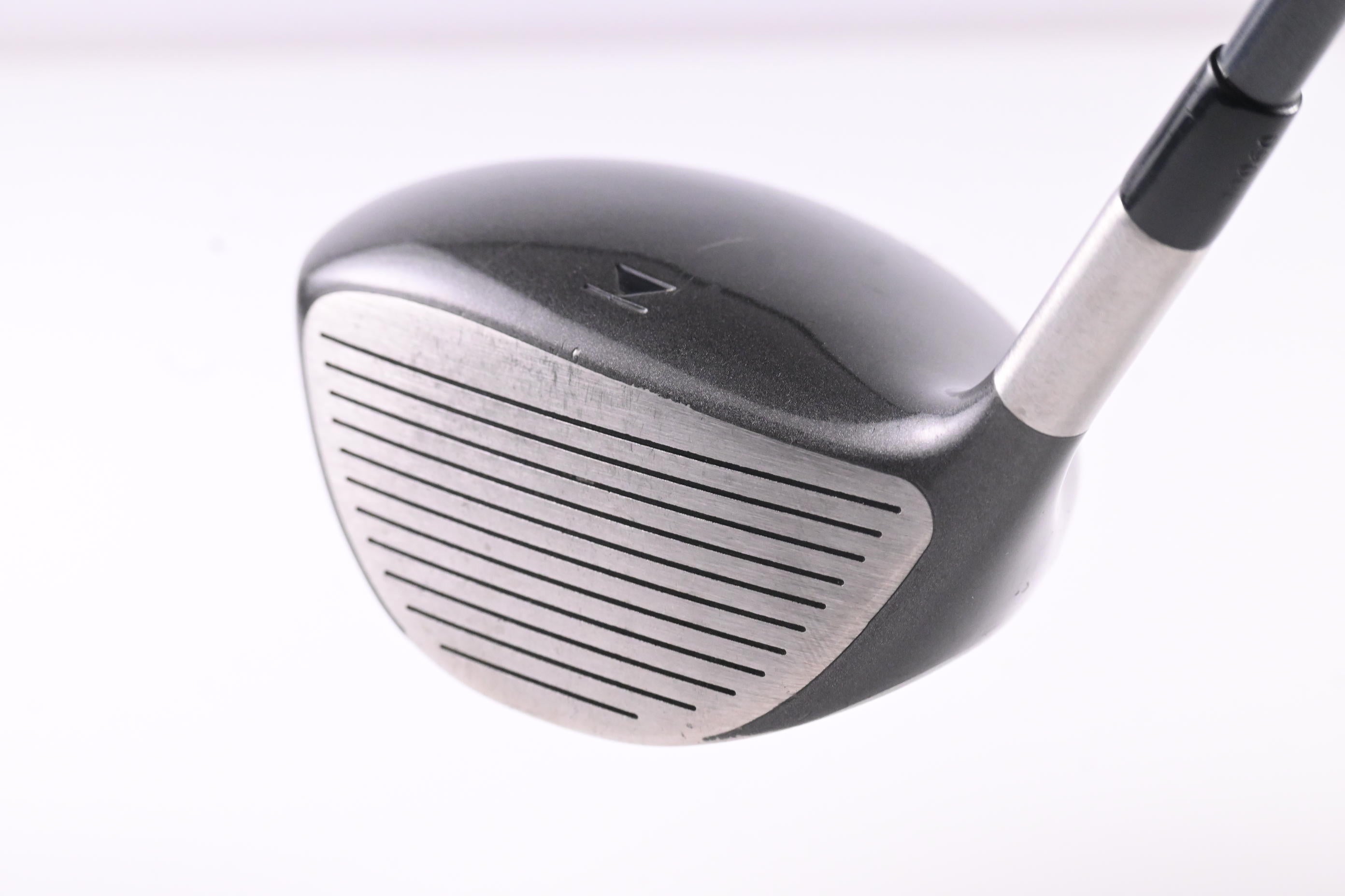 Titleist 975 D Driver / 9.5 Degree / Regular Flex Ultralite 65 Shaft