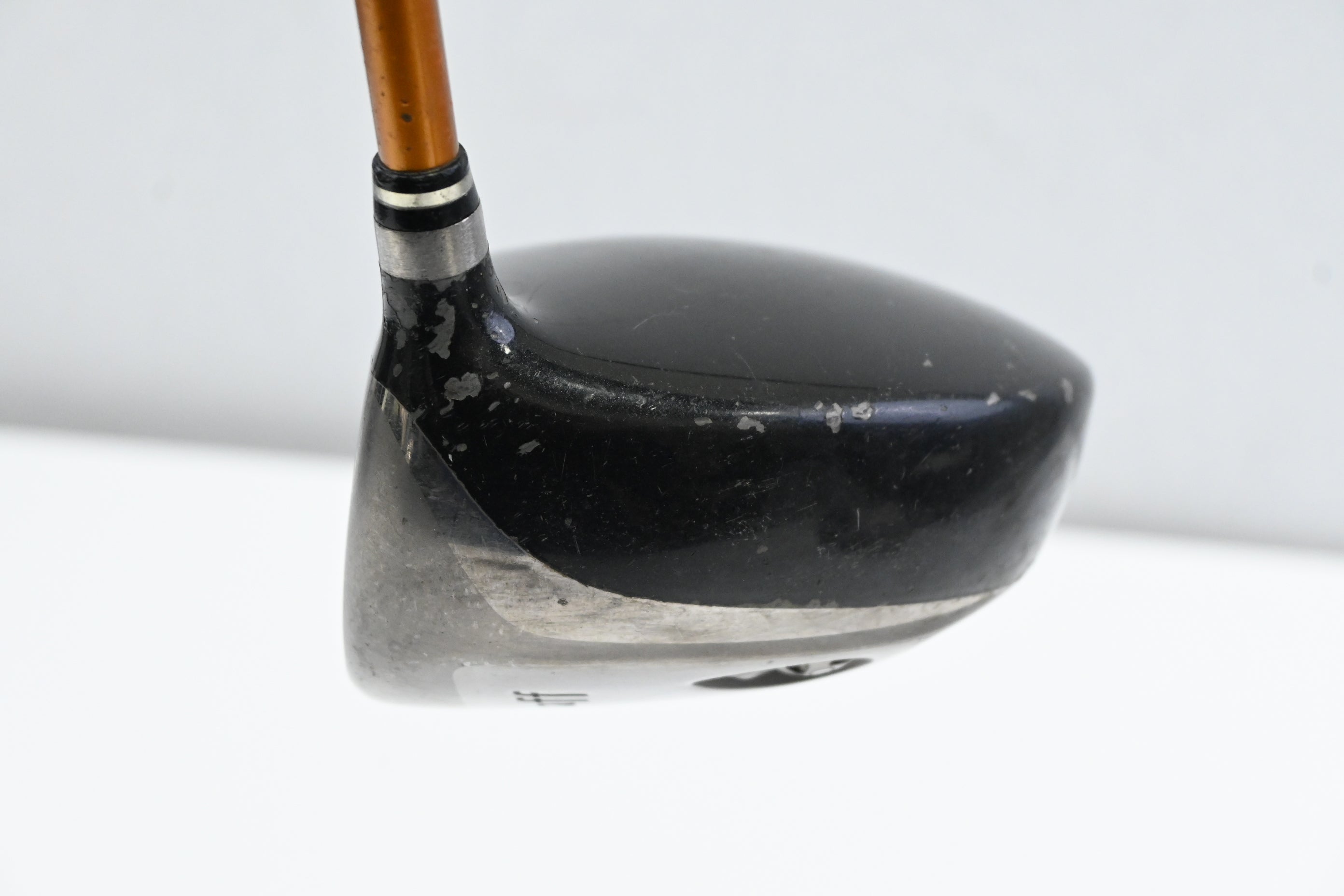 Wilson Staff Dd6 Driver / 10 Degree / Regular Flex Aldila NVS-DL 65 Shaft