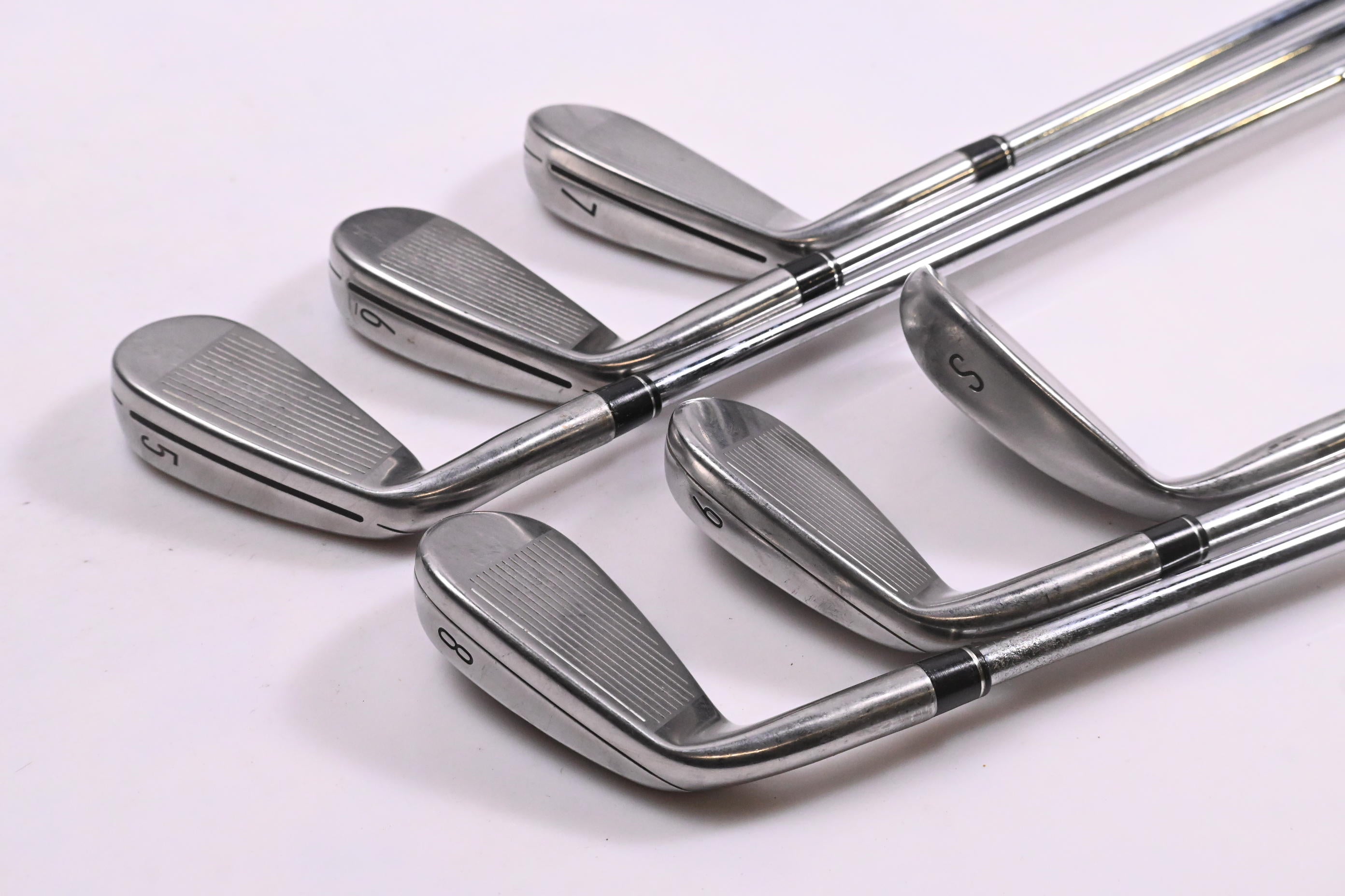 Taylormade M4 Irons / 5-9i+SW / Regular Flex KBS MAX 85 Shafts