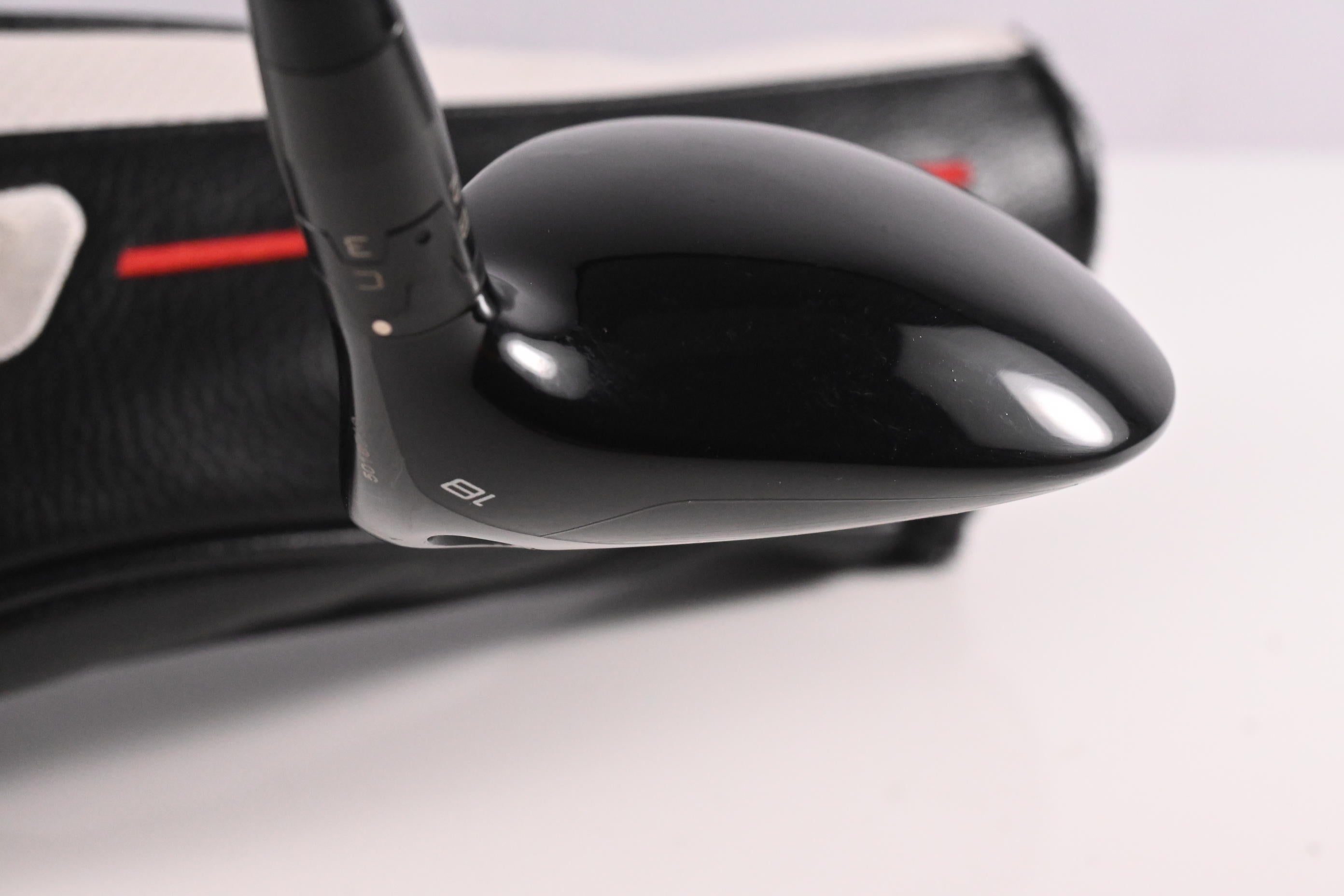 Titleist GT2 #5 Wood / 18 Degree / Regular Flex Project X Denali Red 60 Shaft