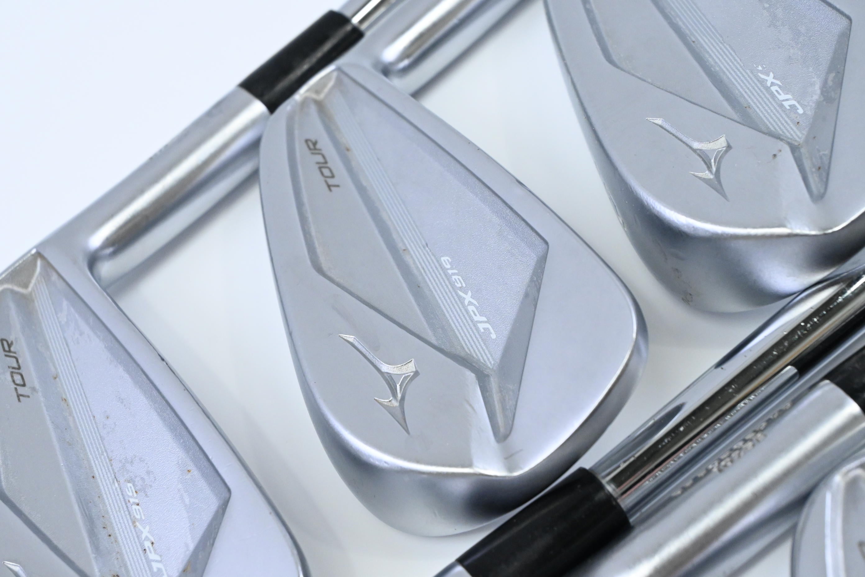 Mizuno JPX 919 Tour Irons / 4-PW / Stiff Flex Dynamic Gold 120 S300 Shafts