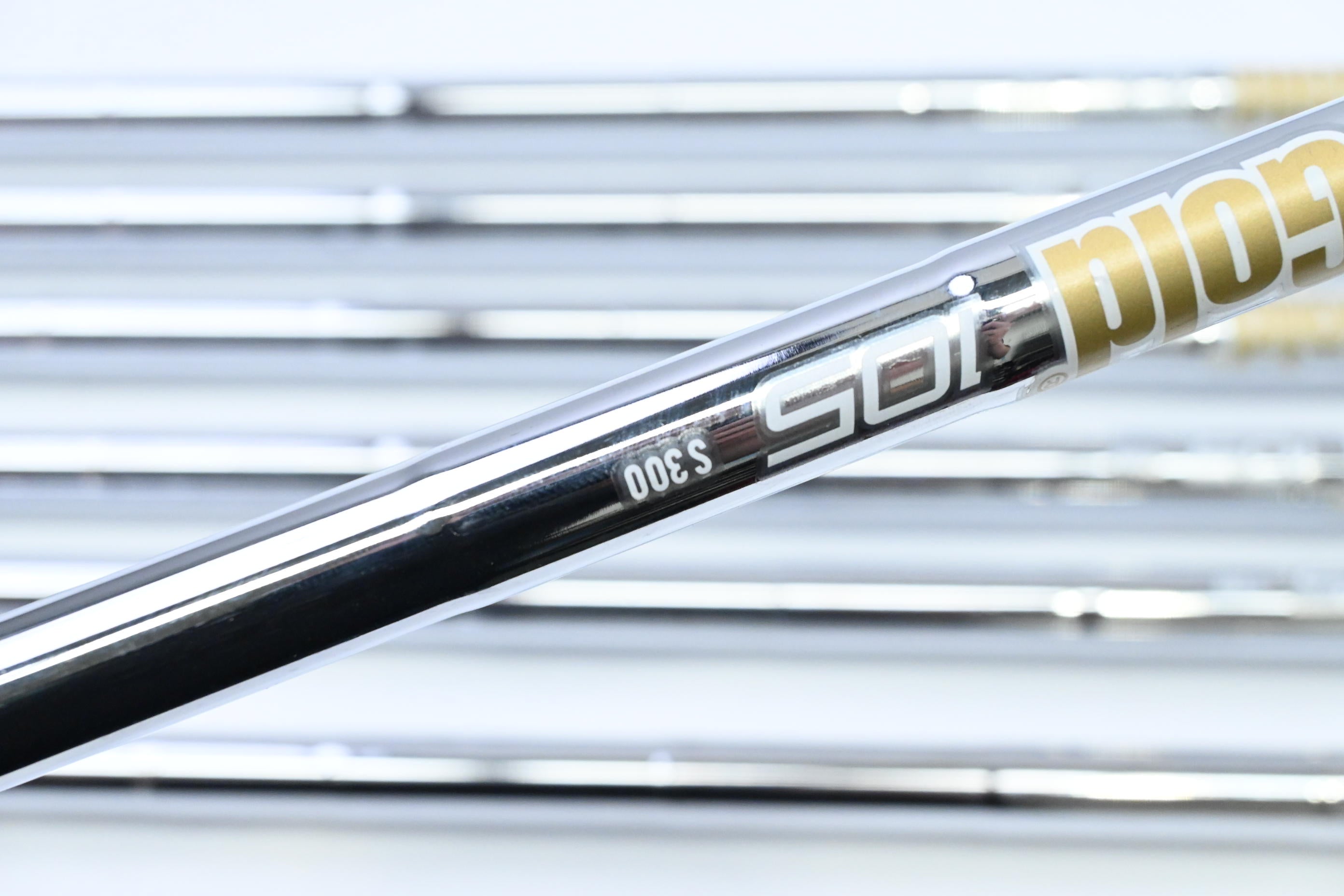 Taylormade Qi Irons / 5-PW+AW / Stiff Flex Dynamic Gold 105 S300 Shafts