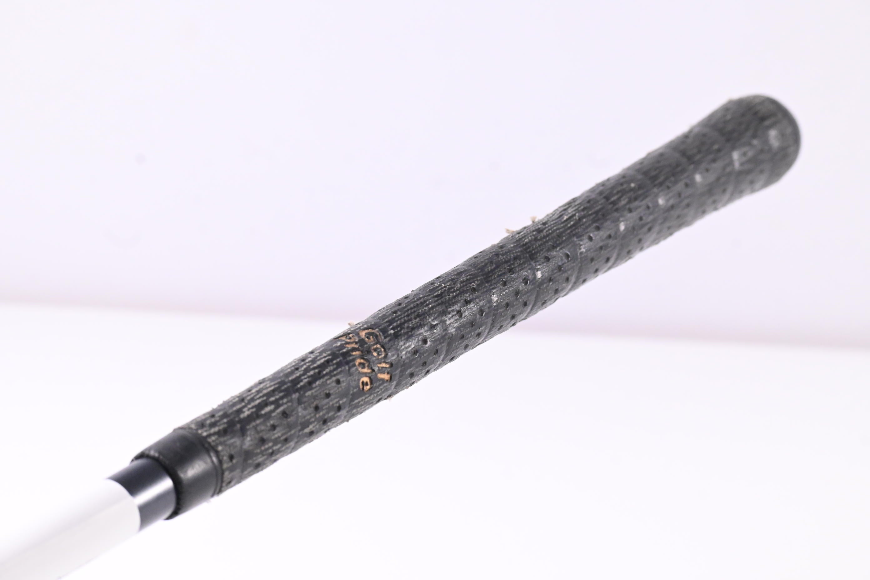 Titleist 975 D Driver / 9.5 Degree / Regular Flex Ultralite 65 Shaft