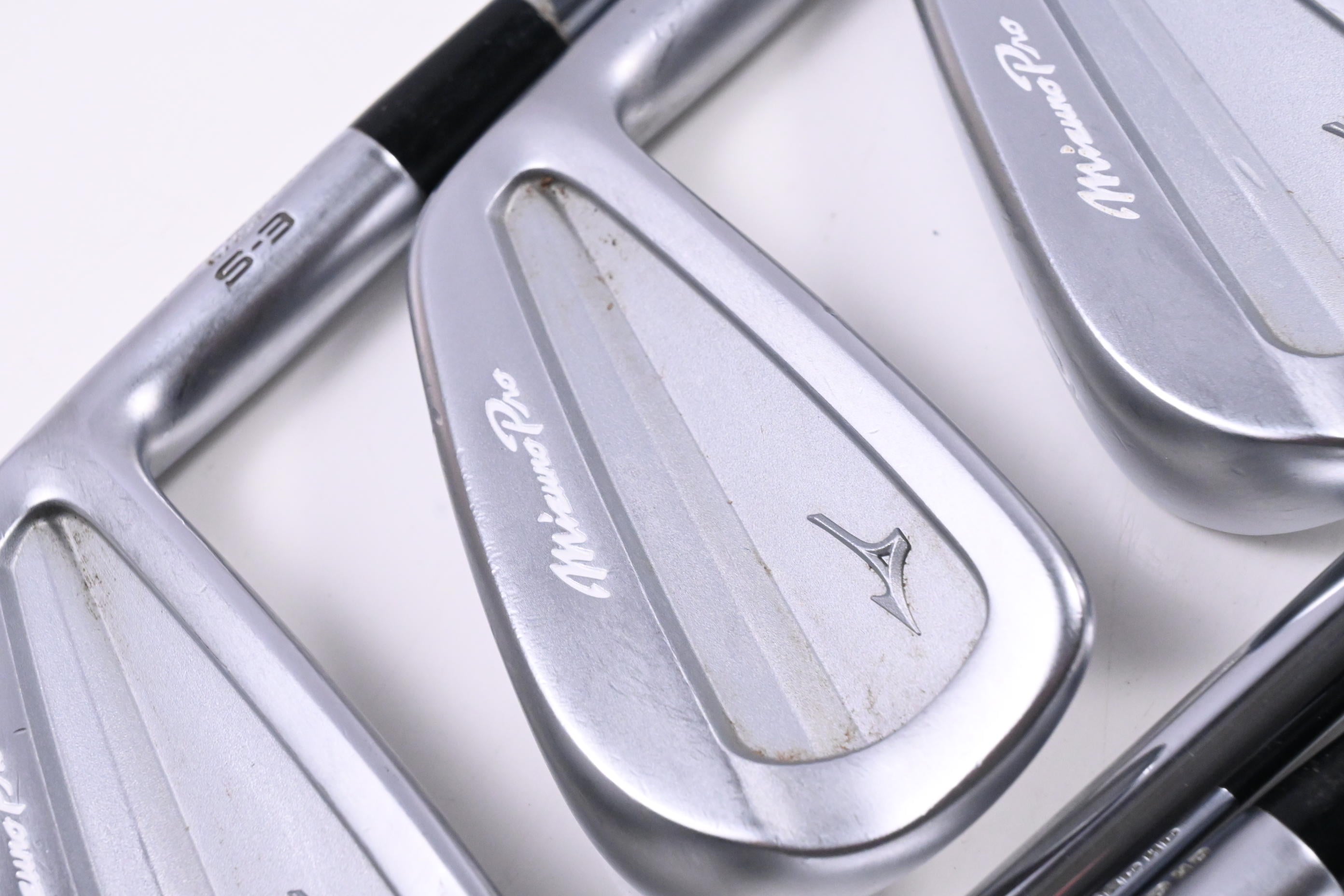 Mizuno Pro S-3 Irons / 4-PW / Stiff Flex Dynamic Gold 105 S300 Shafts