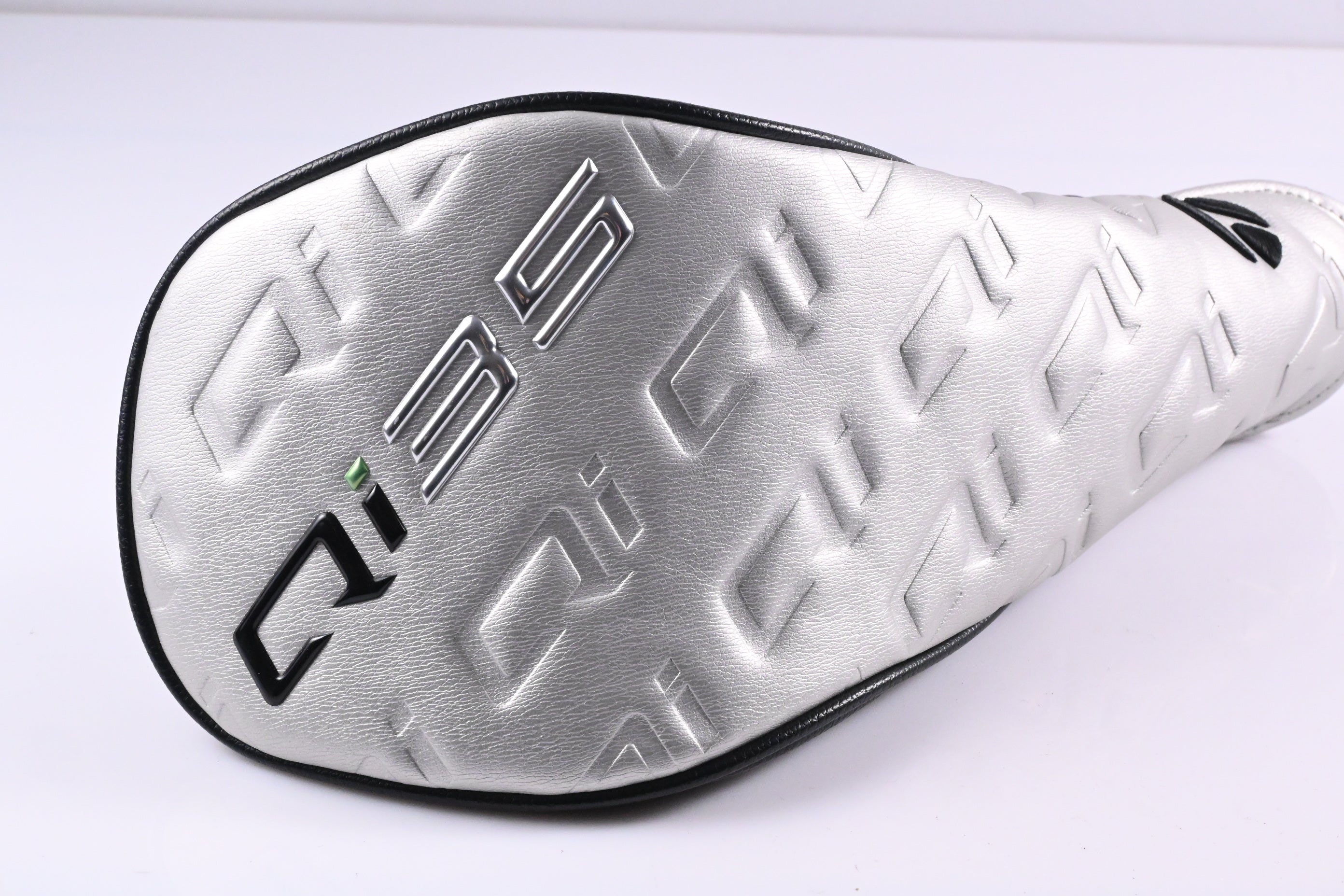 Taylormade Qi35 Driver / 9 Degree / Stiff Flex Kai'li White Dark Waves 60 Shaft