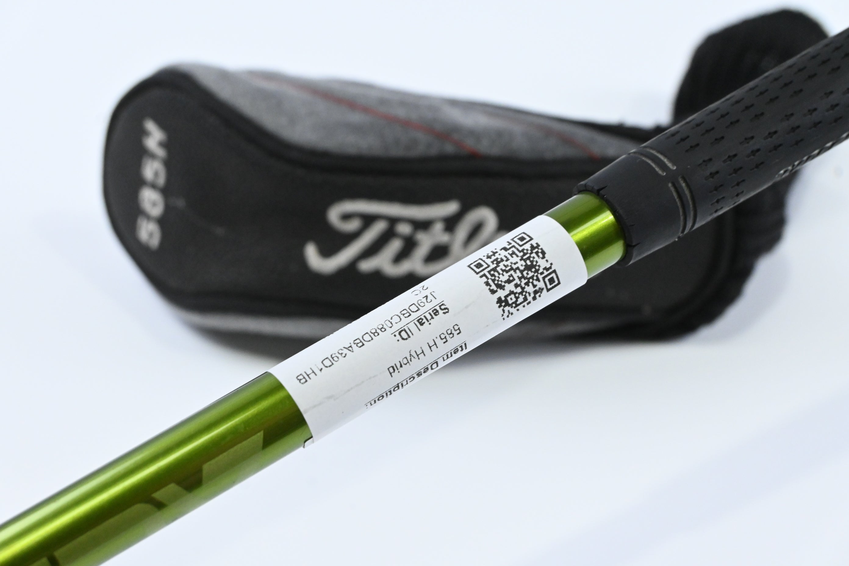 Titleist 585.H #4 Hybrid / 24 Degree / Regular Flex Aldila NV 85 Shaft