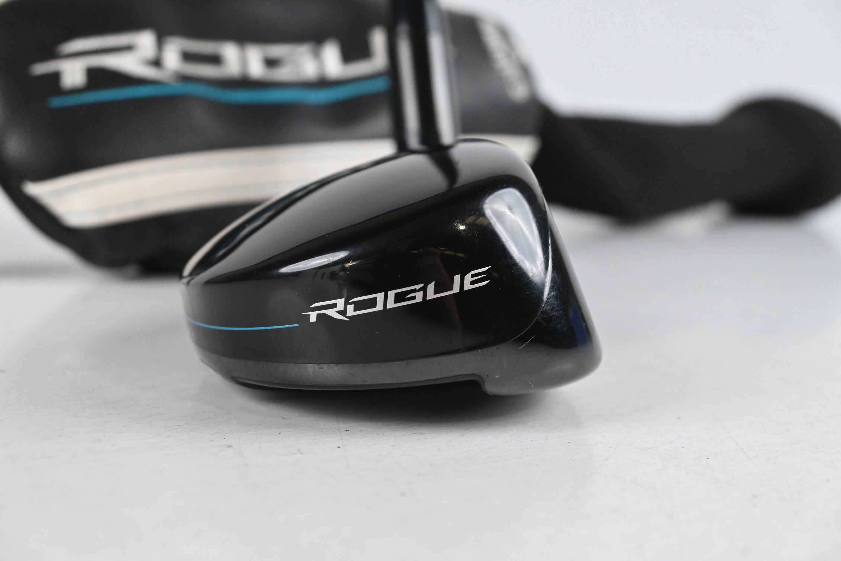 Callaway Rogue #4 Hybrid / 21 Degree / Regular Flex Aldila Synergy 60 Shaft