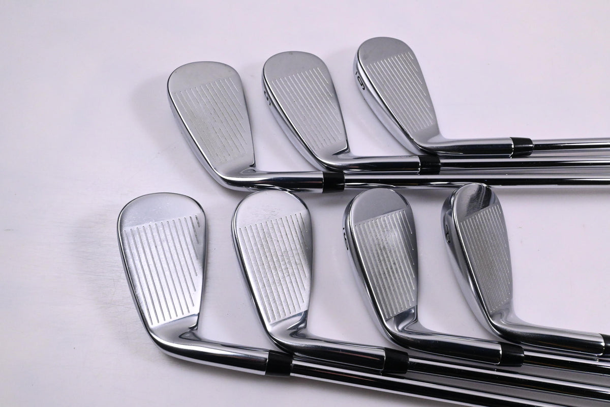 Callaway Mavrik Pro Irons / 4-PW / Stiff Flex Elevate 105 Shafts