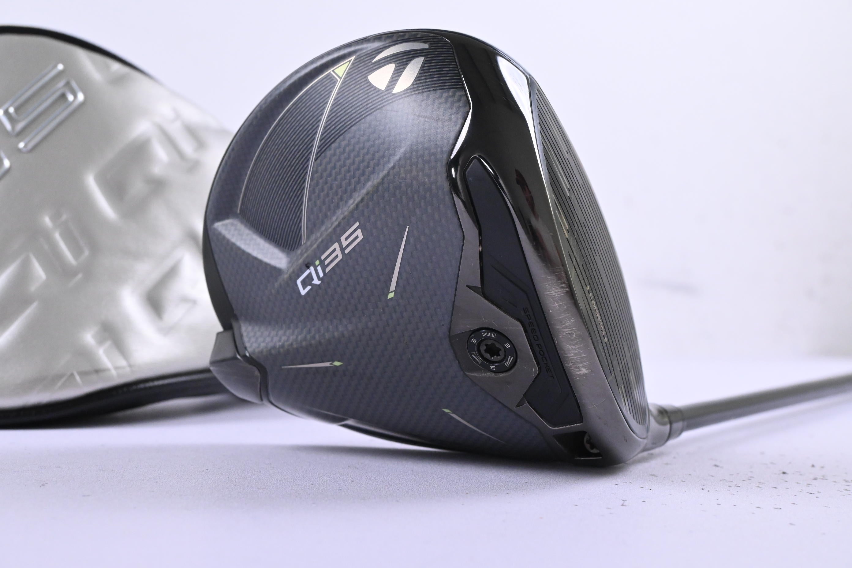Taylormade Qi35 Driver / 10.5 Degree / Stiff Flex Project X Cypher 2.0 50