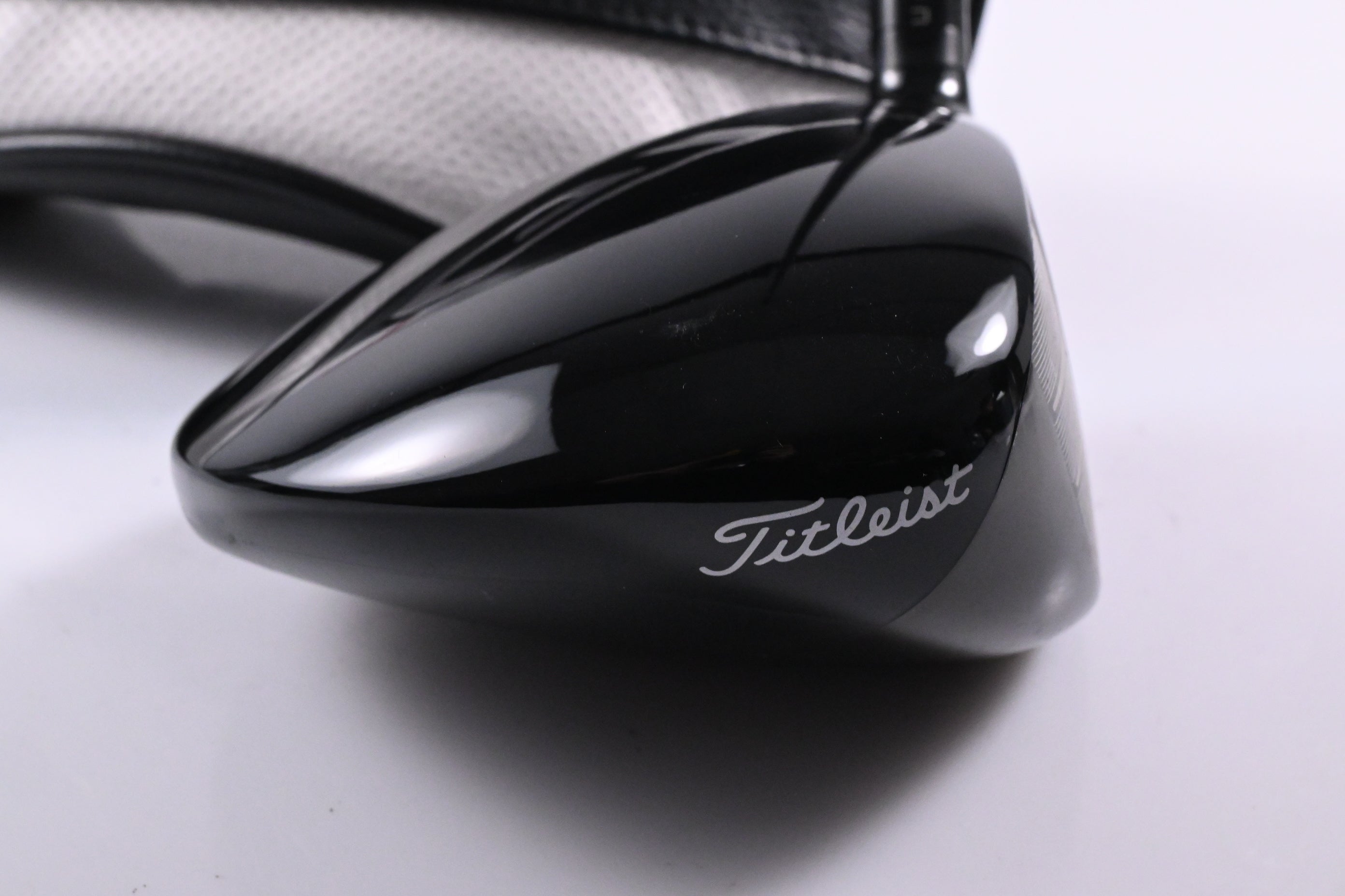 Titleist GT3 Driver / 10 Degree / Stiff Flex HZRDUS Black 60 Shaft