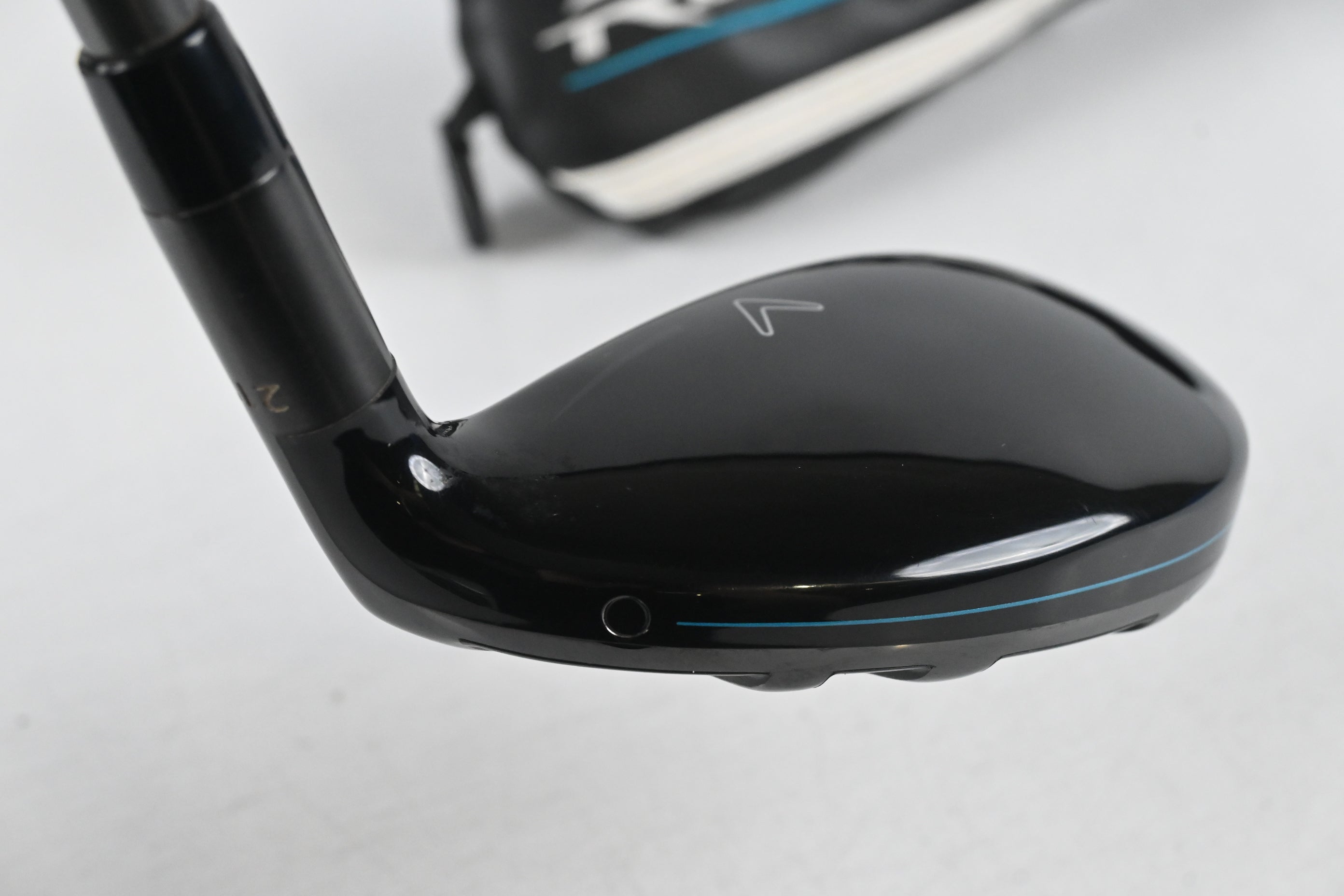 Callaway Rogue #4 Hybrid / 21 Degree / Regular Flex Aldila Synergy 60 Shaft