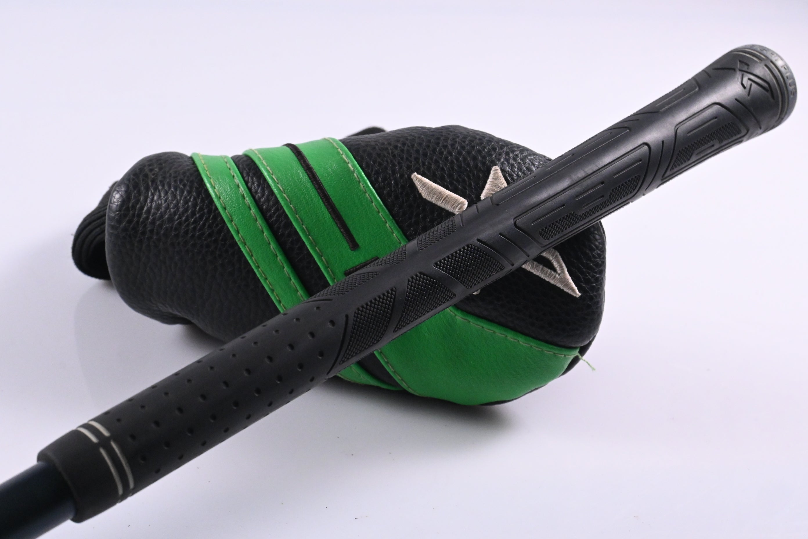 XXIO X 2022 #3 Hybrid / 18 Degree / Regular Flex Miyazaki AX-II 51 Shaft