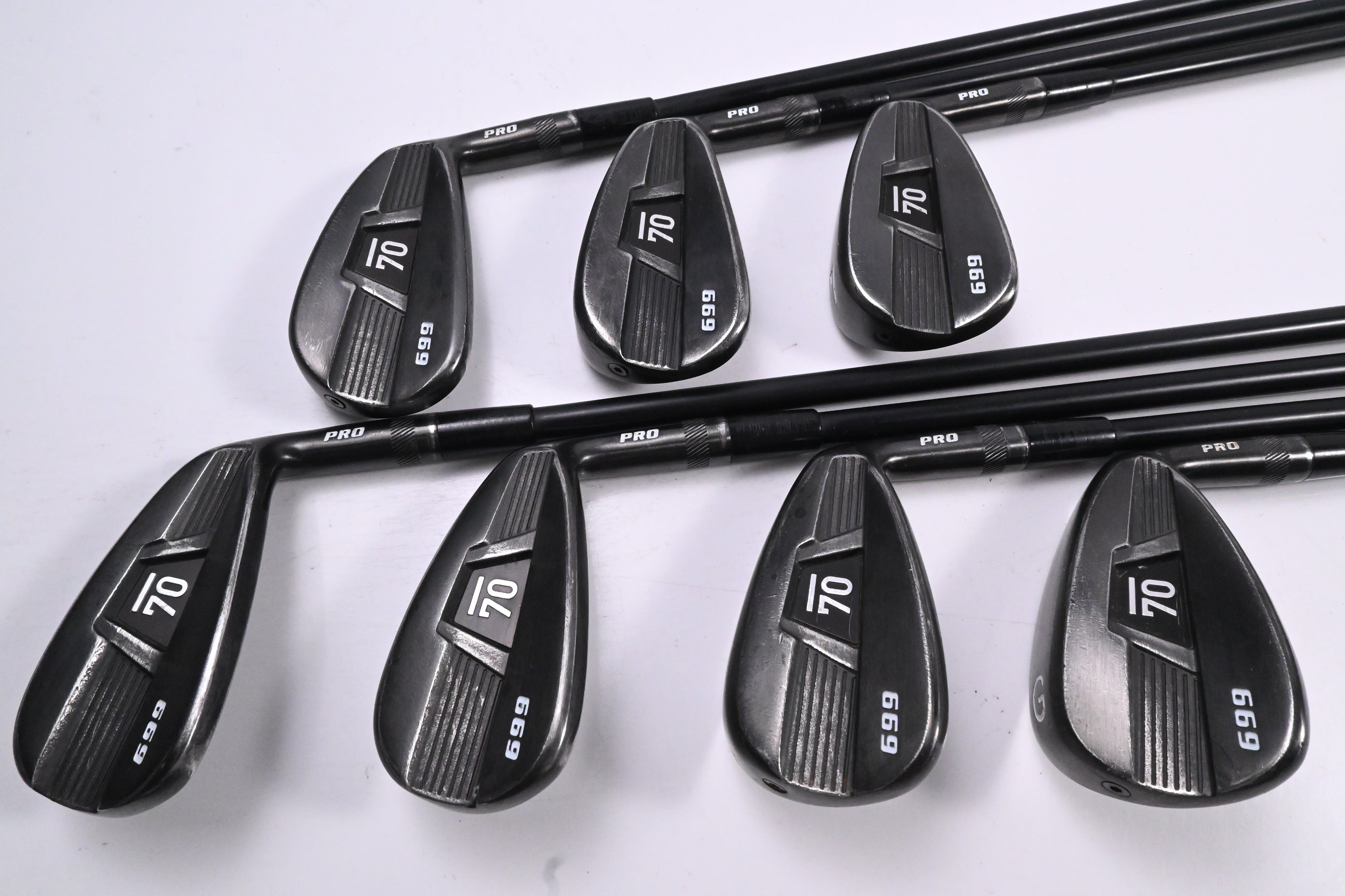 Sub 70 699 Pro V2 Irons / 5-PW+GW / Regular Flex Project X Shafts