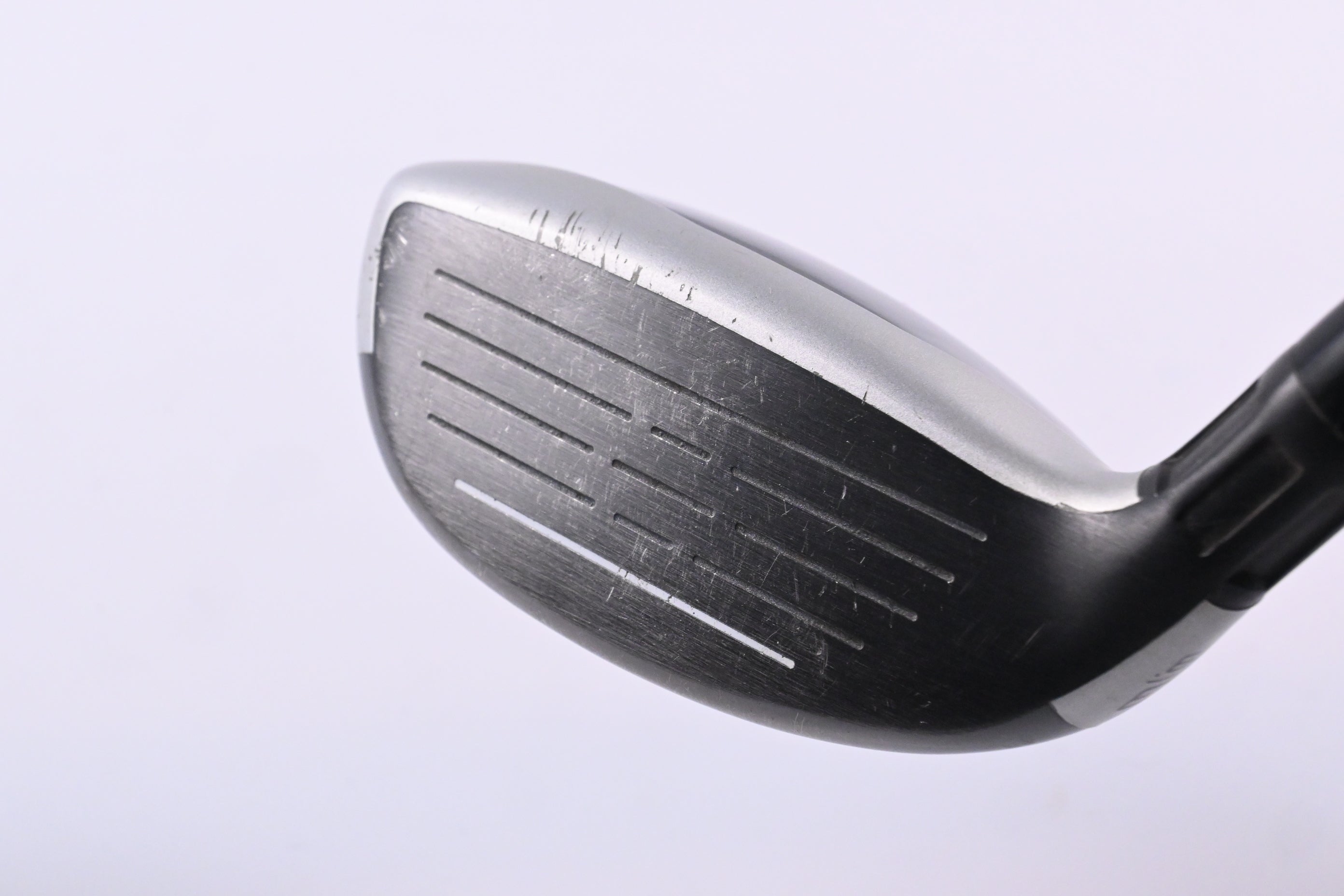 Taylormade M4 #3 Hybrid / 19 Degree / Regular Flex Fujikura Atmos Red 6 Shaft
