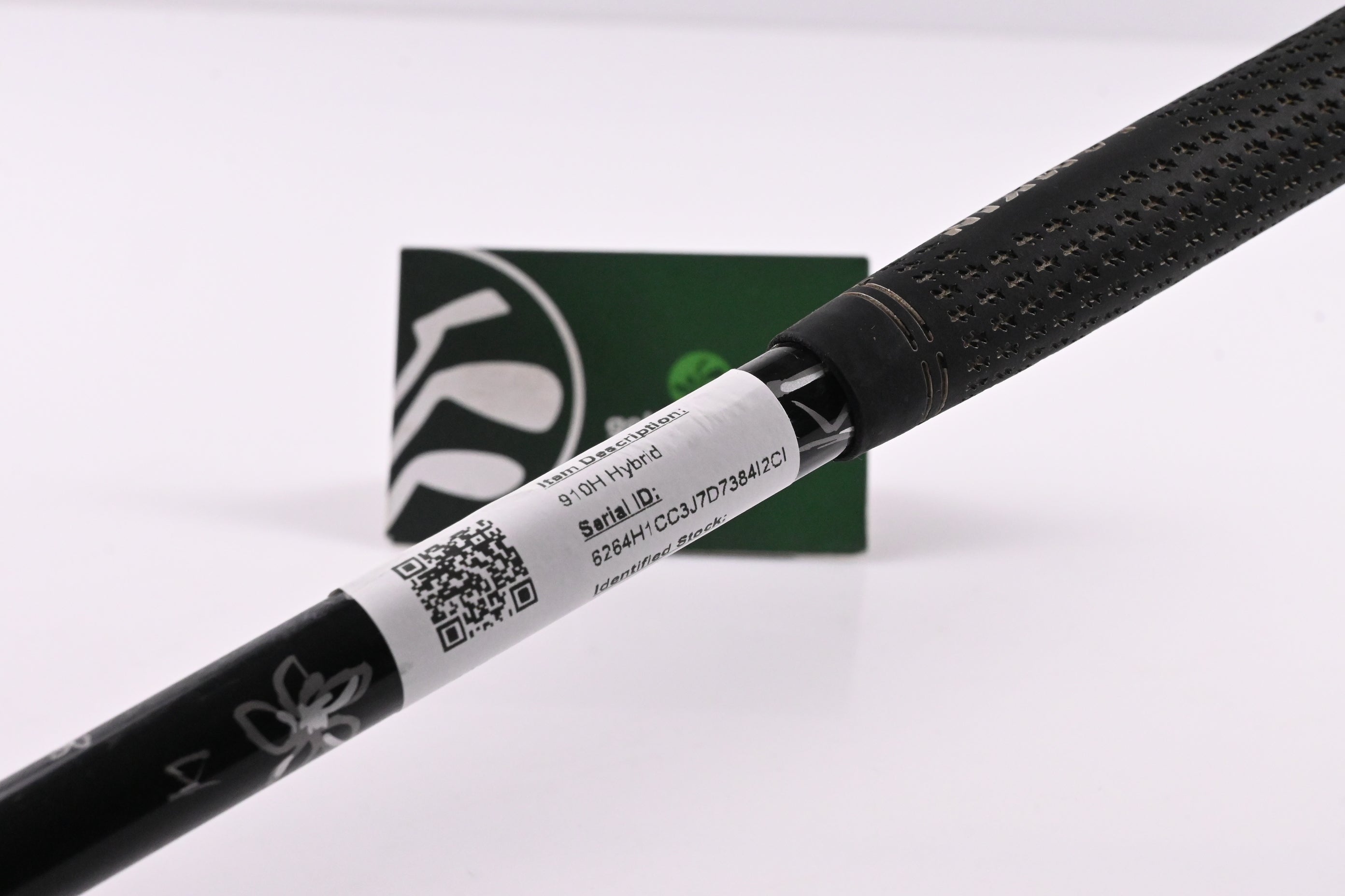 Titleist 910H #3 Hybrid / 19 Degree / Stiff Flex Diamana 'ahina 90 Shaft